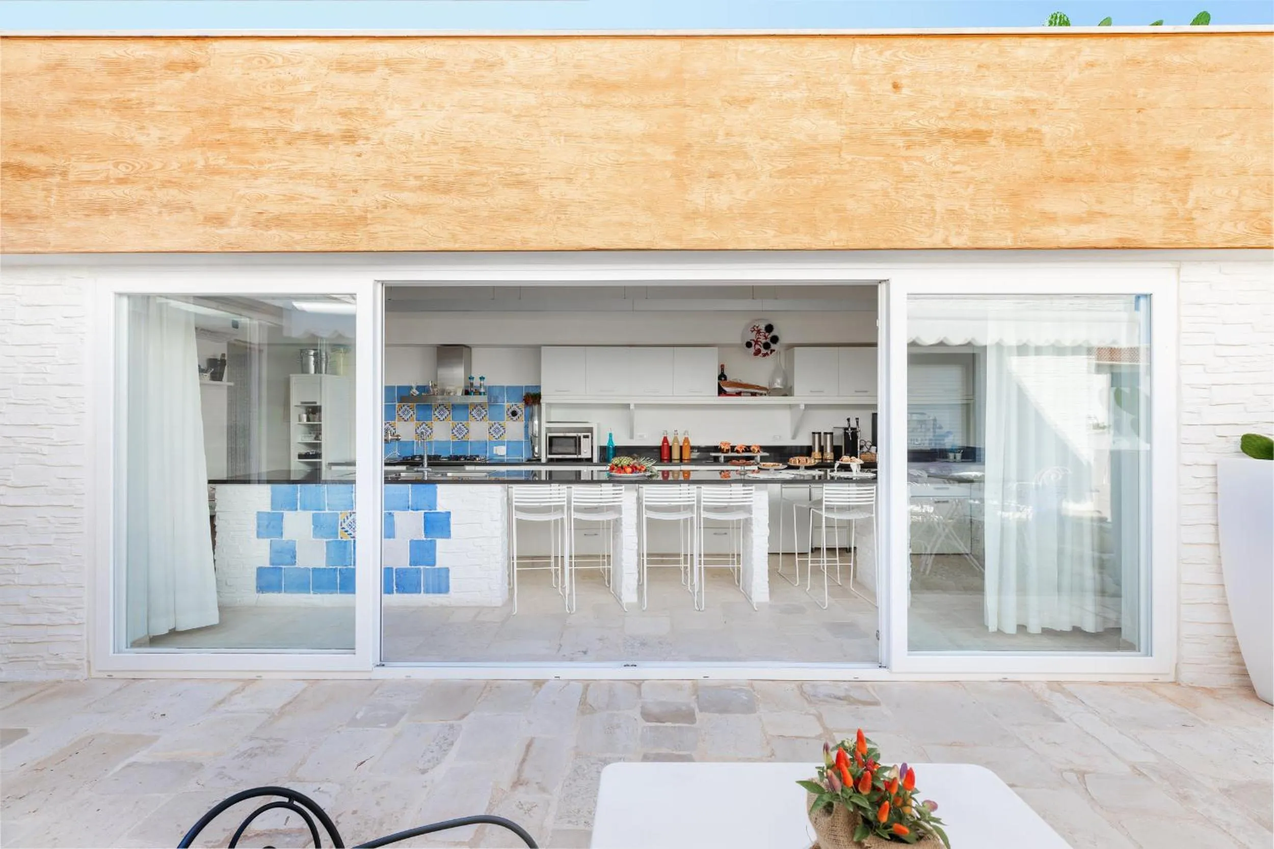 Restaurant/places to eat in Beauty Beach Villa