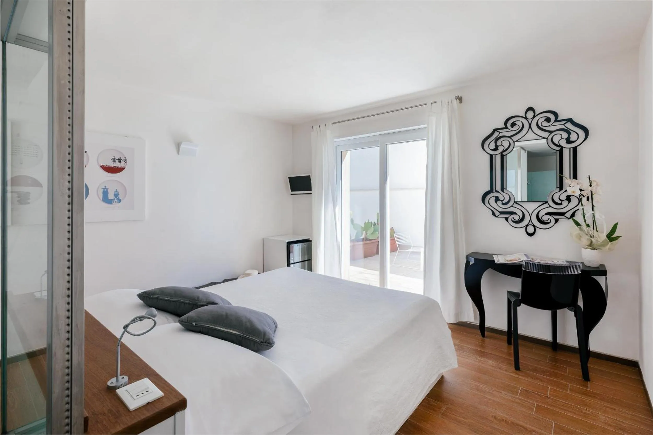 Bed in Beauty Beach Villa