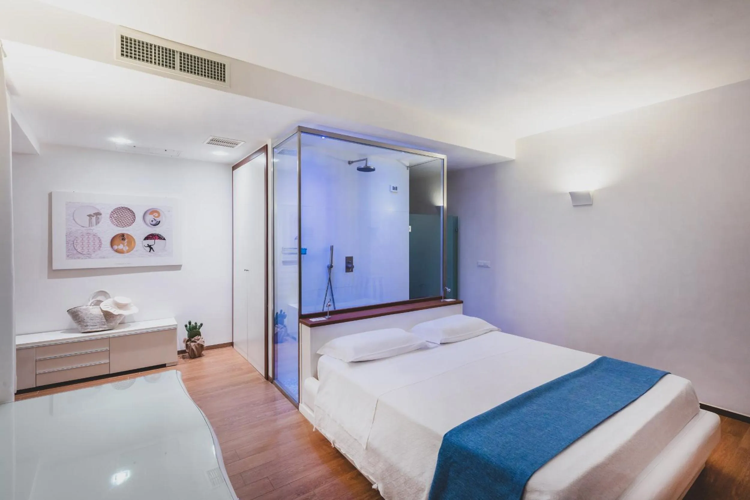 Bed in Beauty Beach Villa