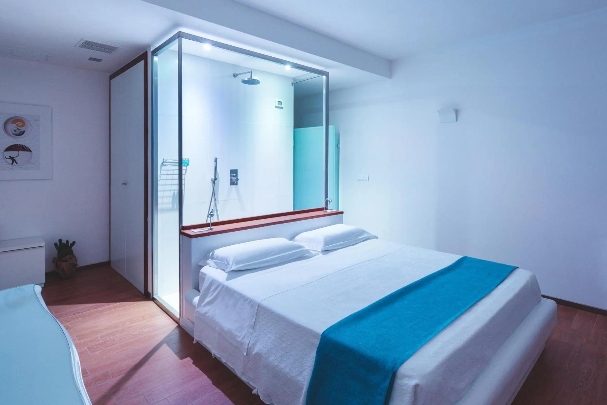 Bed in Beauty Beach Villa