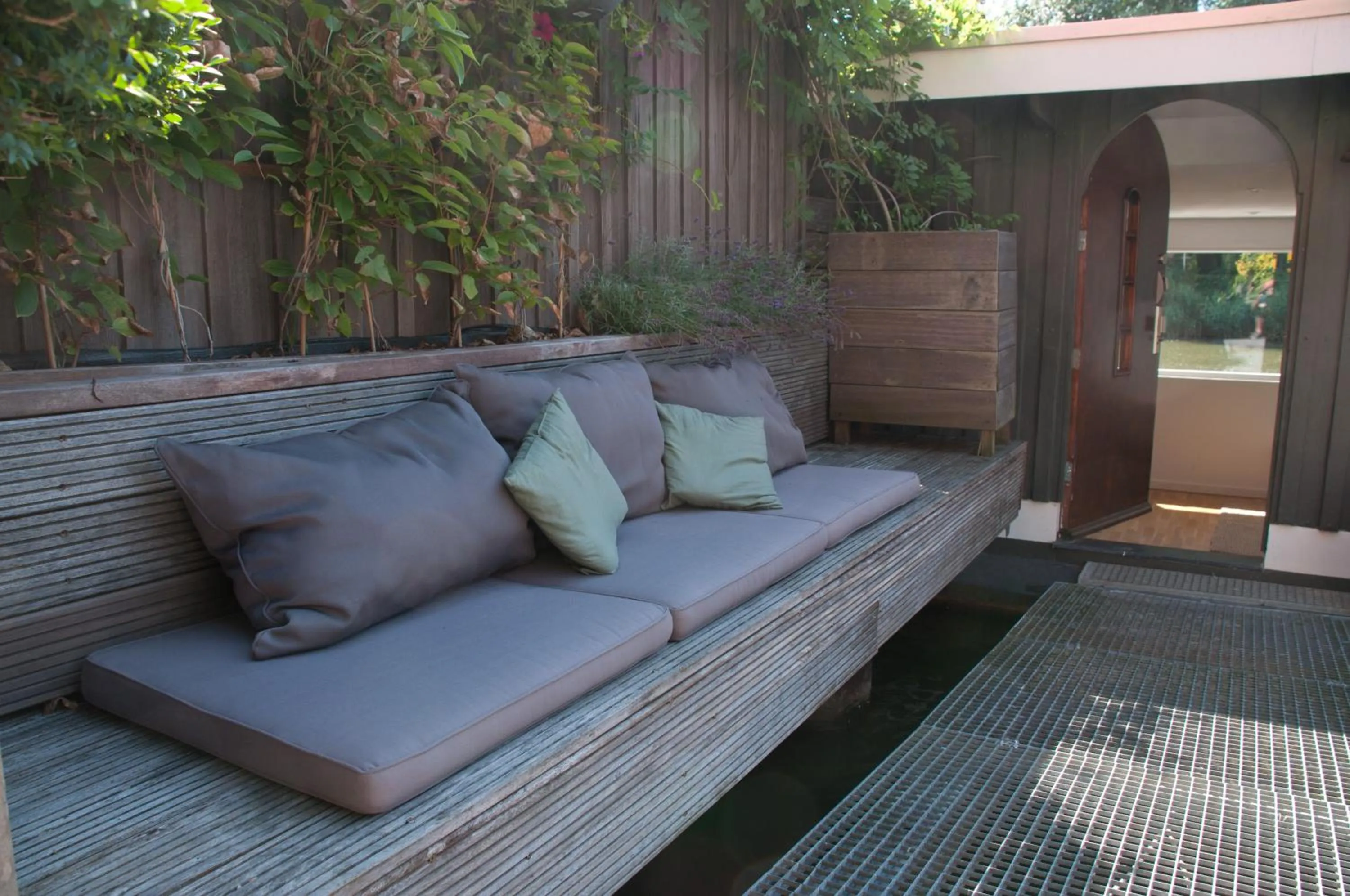 Seating area in Bed Breakfast Boat