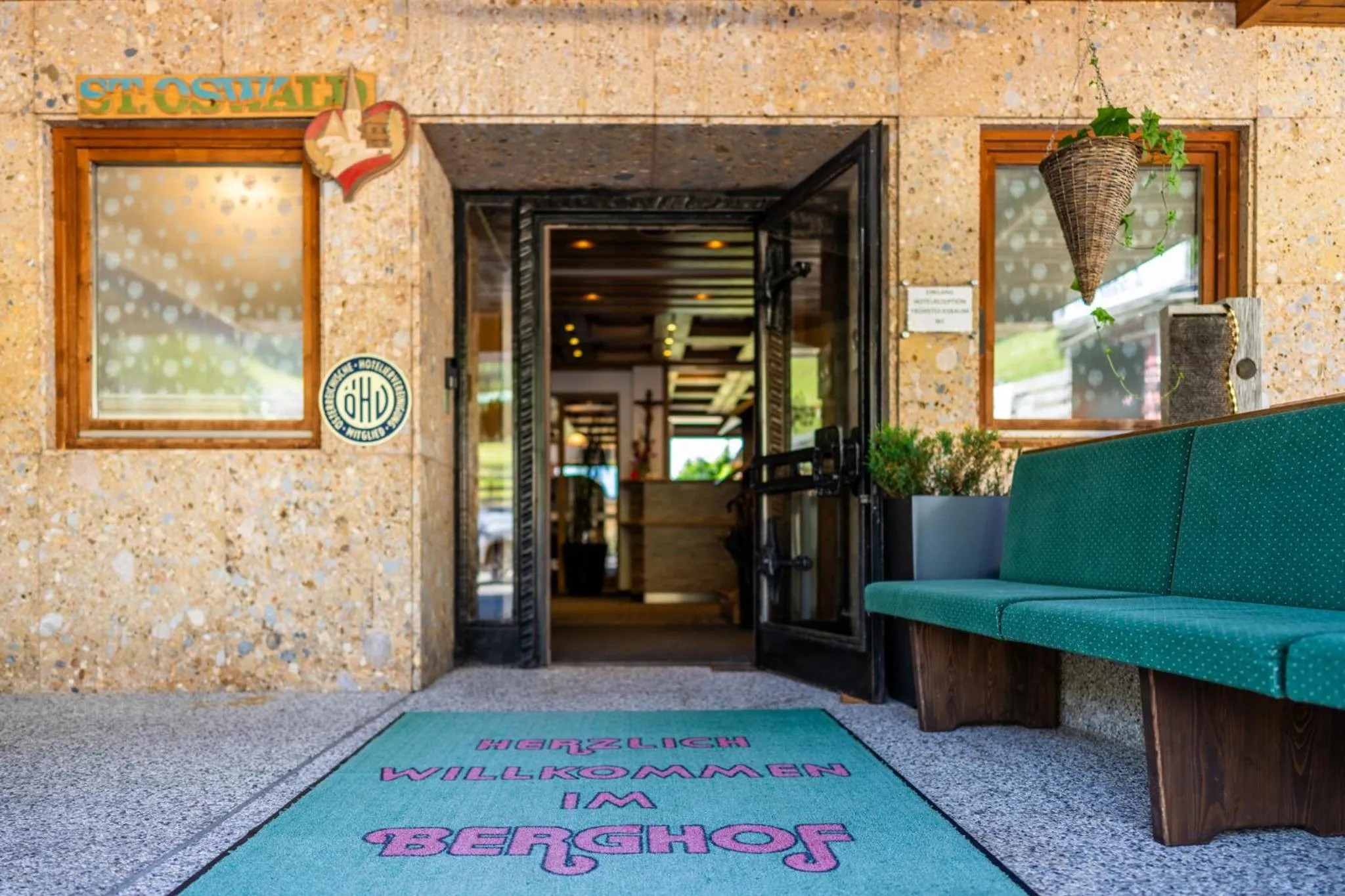 Facade/entrance in Schi- und Wanderhotel Berghof