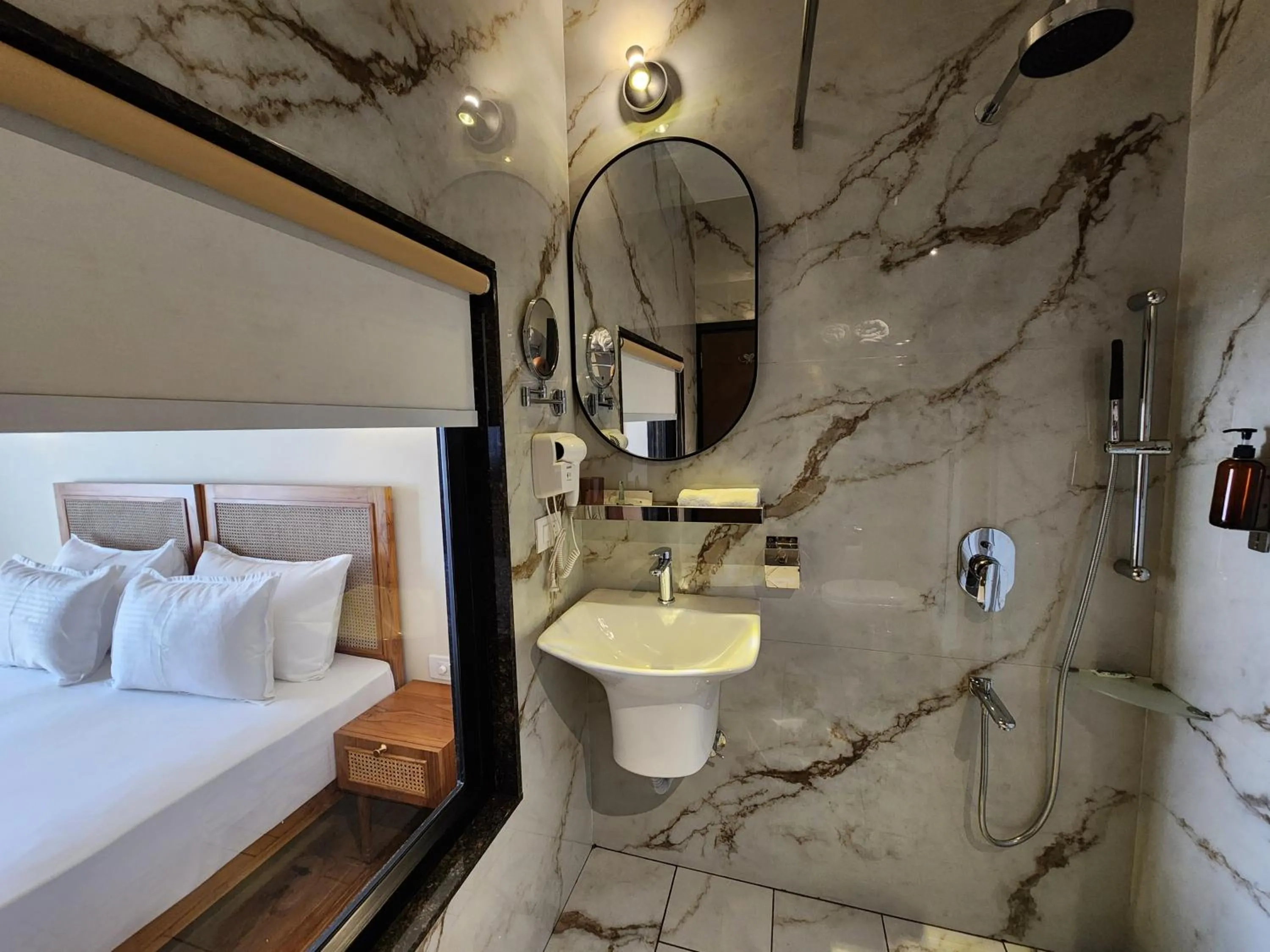 Bathroom, Bed in Stay Shaandaar - a boutique hideaway