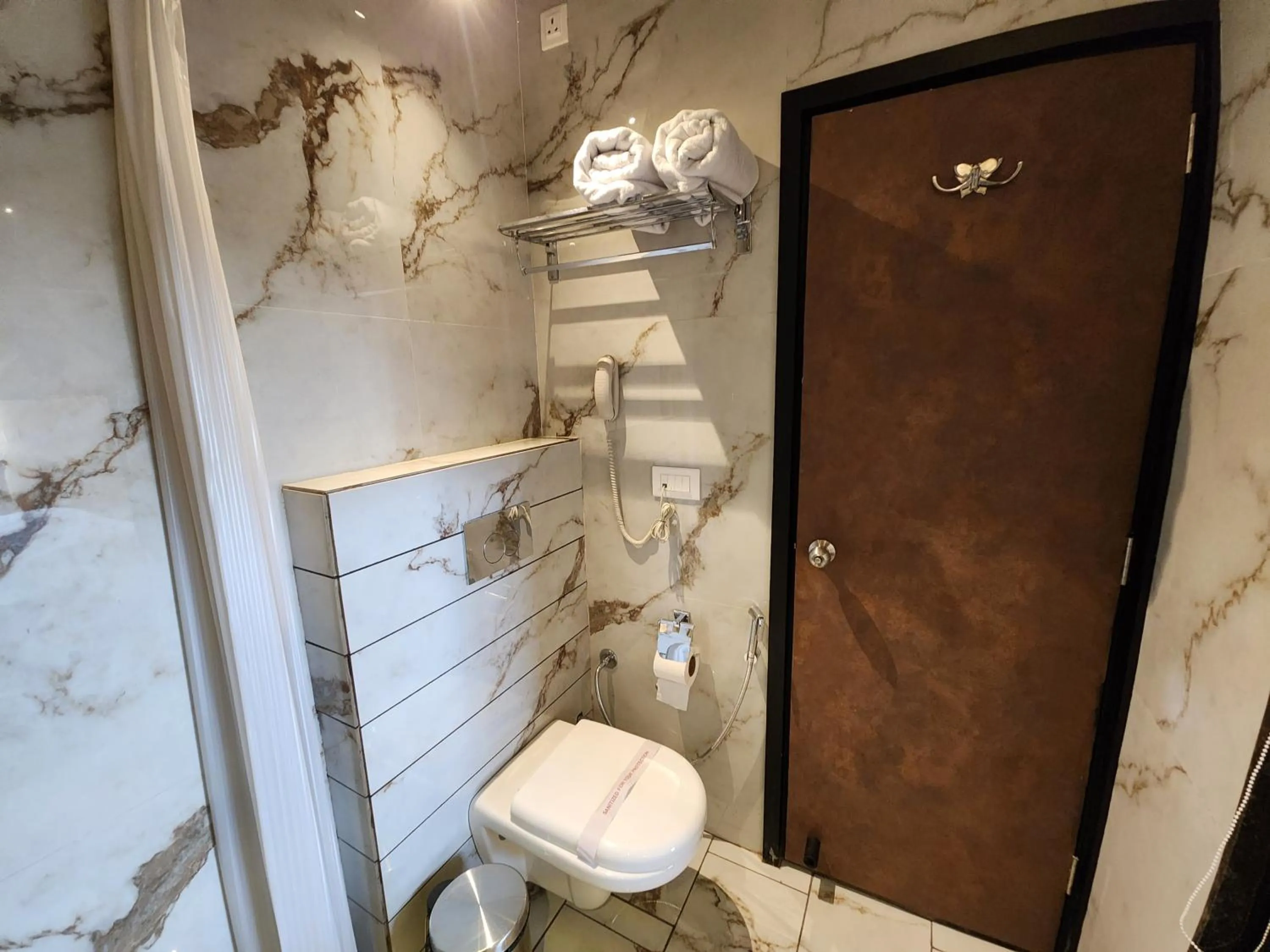 Toilet in Stay Shaandaar - a boutique hideaway