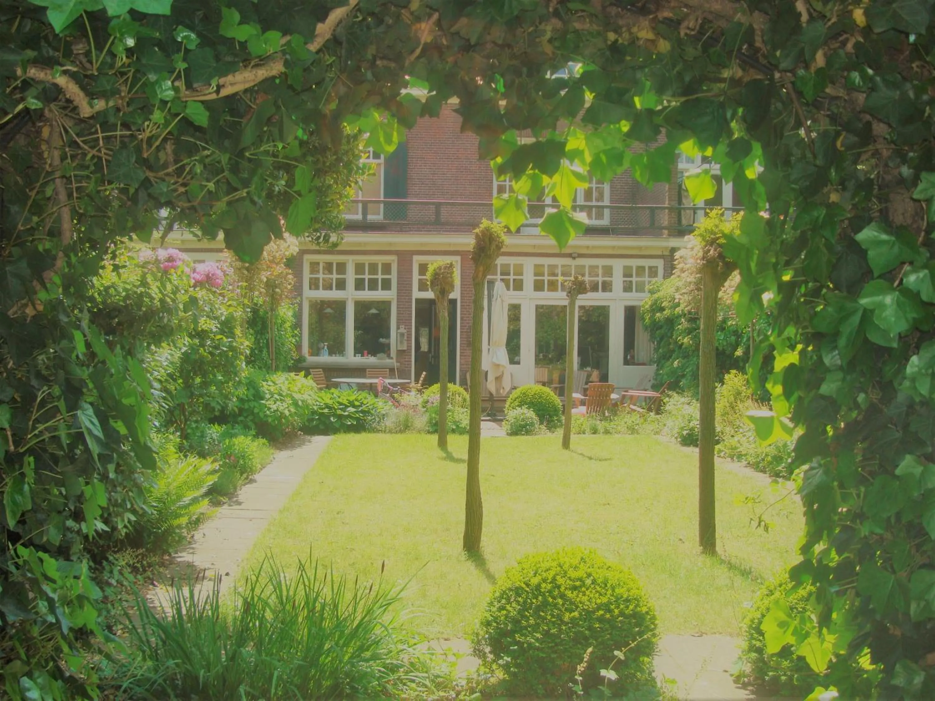 Property building in Boutiquehotel Sycamore - Protected City View - Free Parking