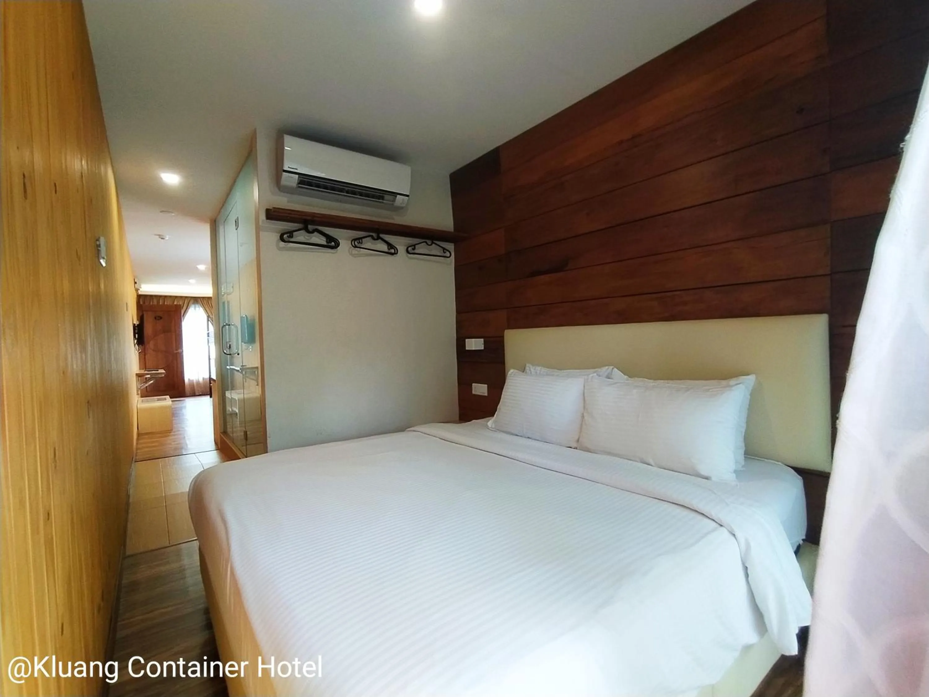 Bed in Kluang Container Swimming Pool Hotel