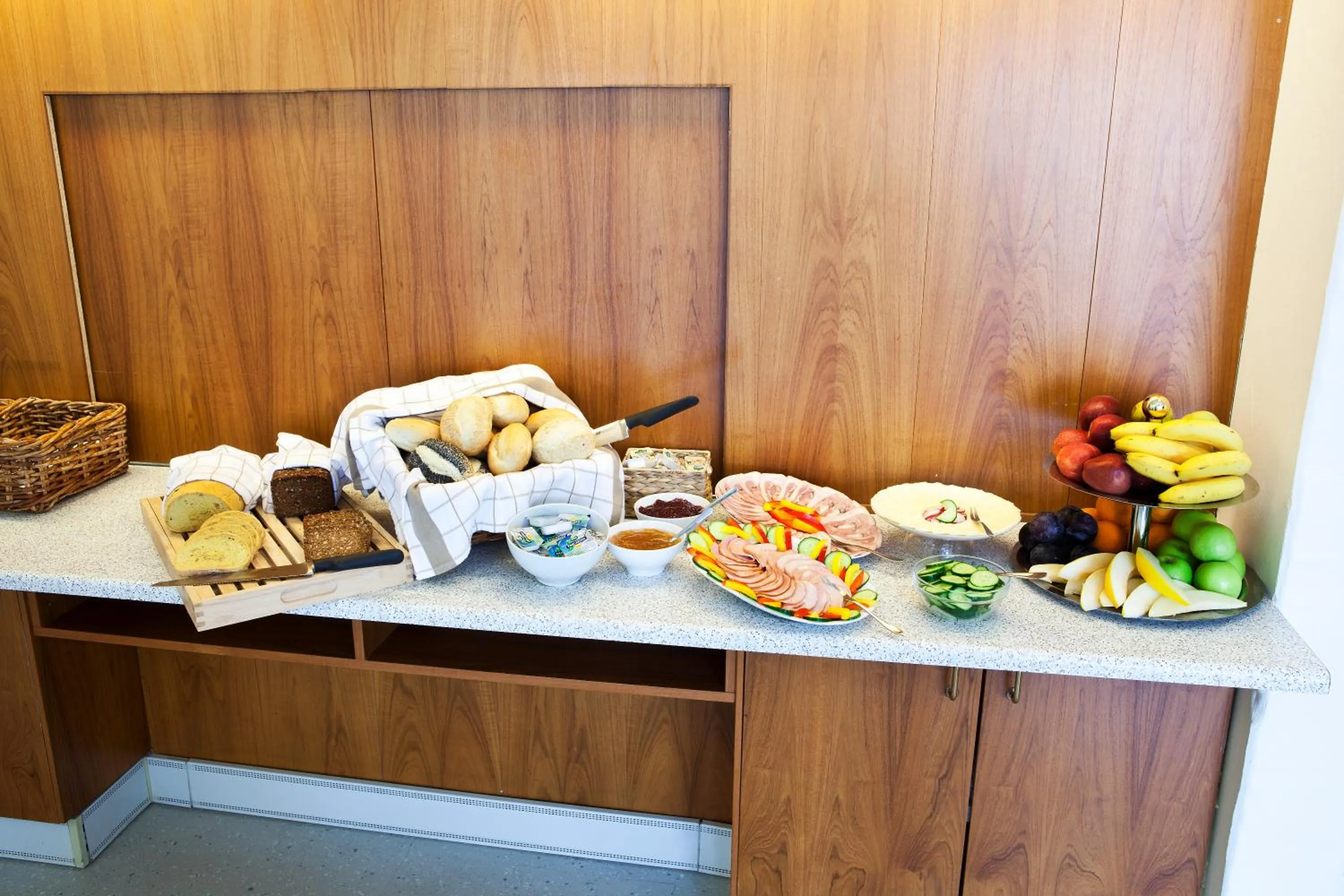 Food and drinks in Danhostel Frederikshavn City