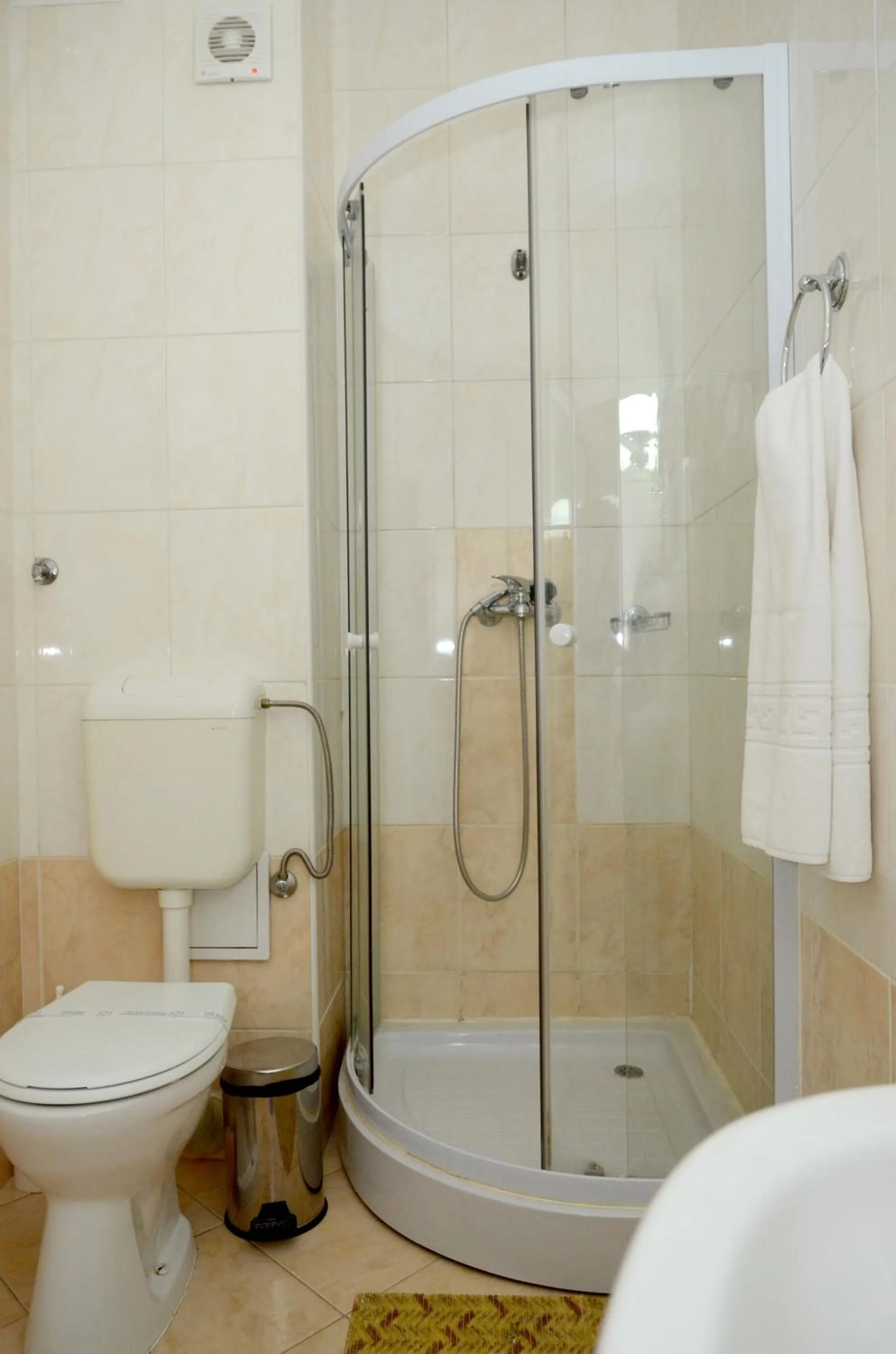 Shower in Hotel Class