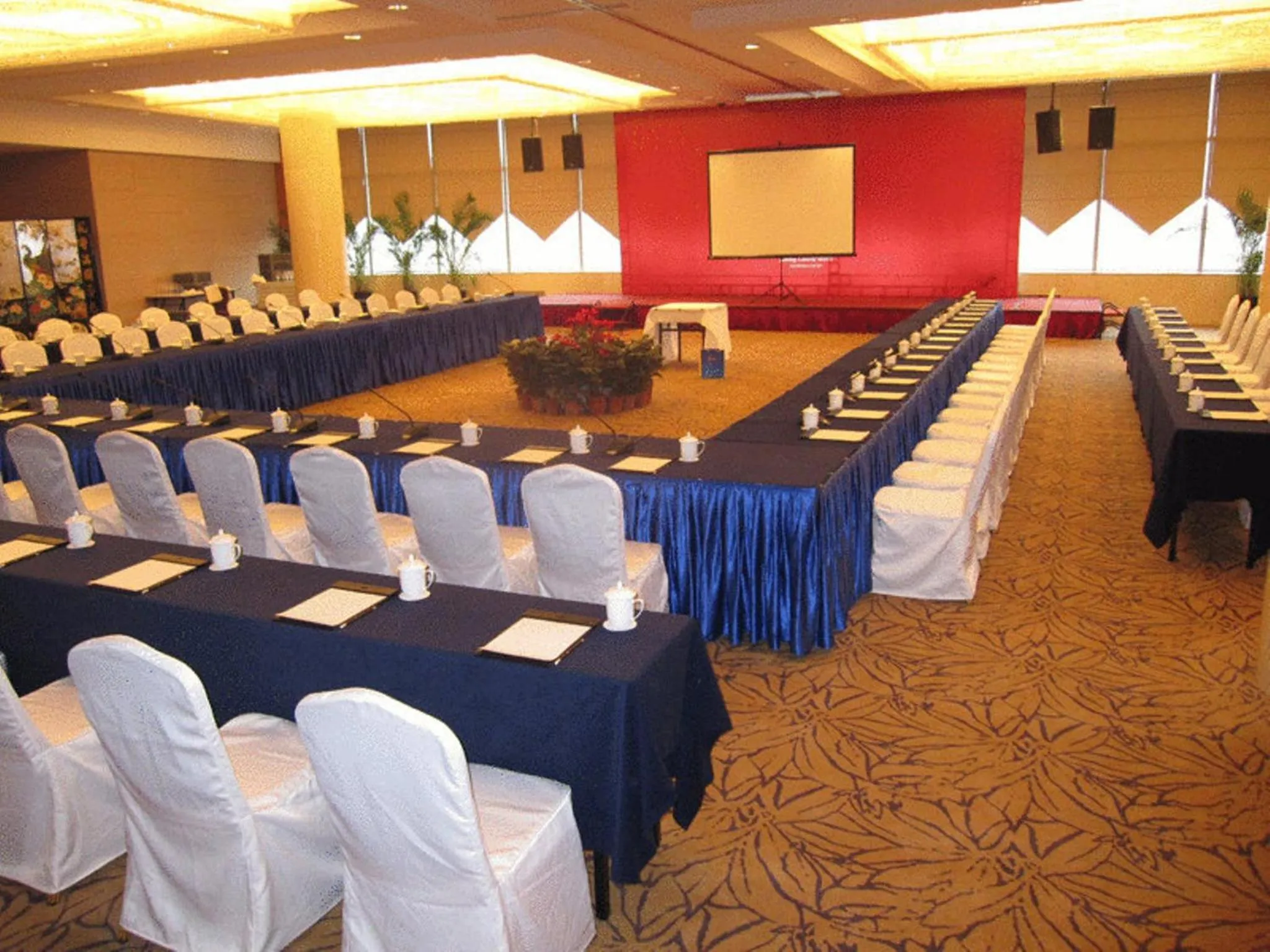 Meeting/conference room in Glarun Jinling Hotel