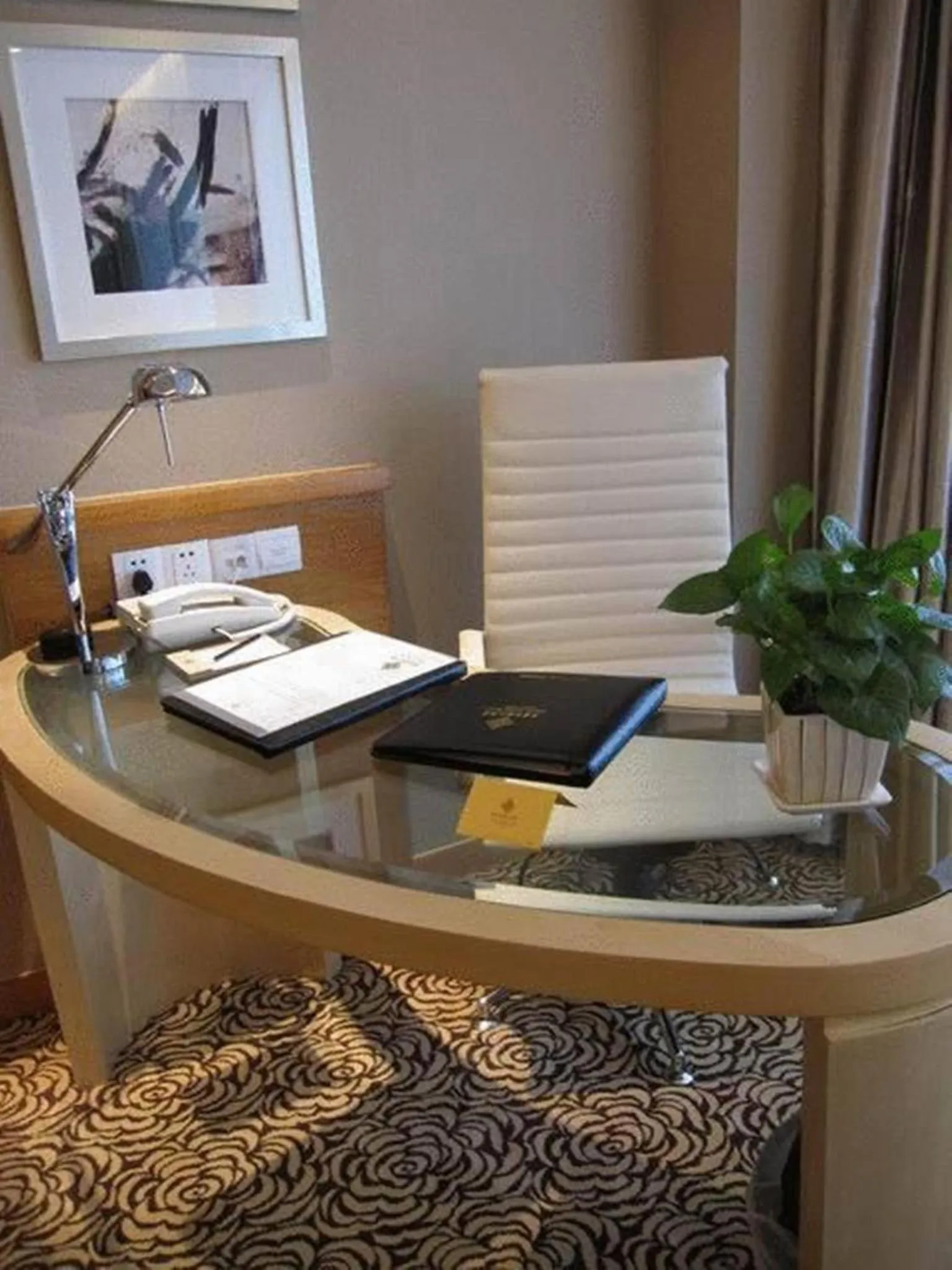 Seating area in Glarun Jinling Hotel