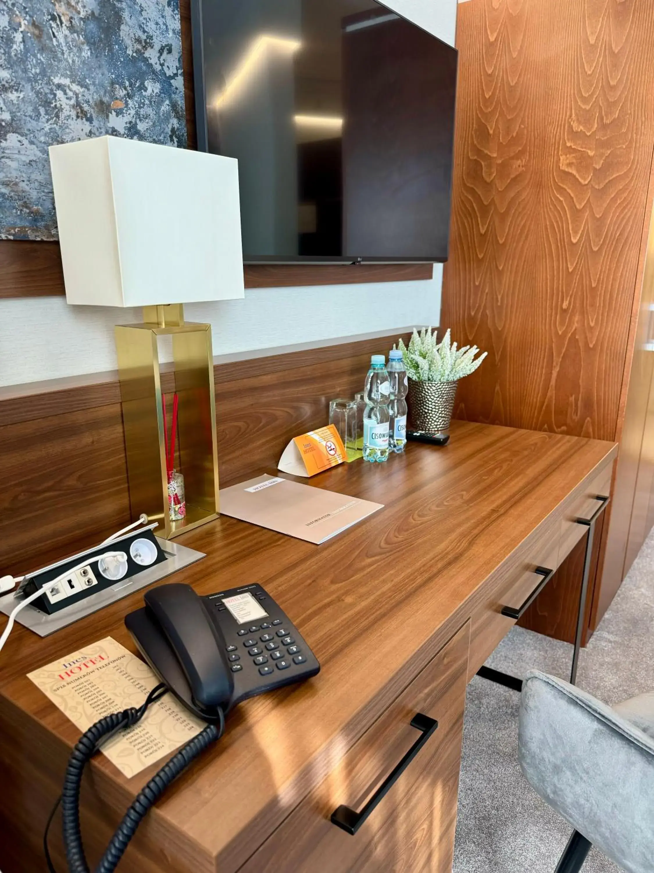 Deluxe Double Room with Shower in Hotel Ines Deluxe Double Room with Shower in Hotel Ines