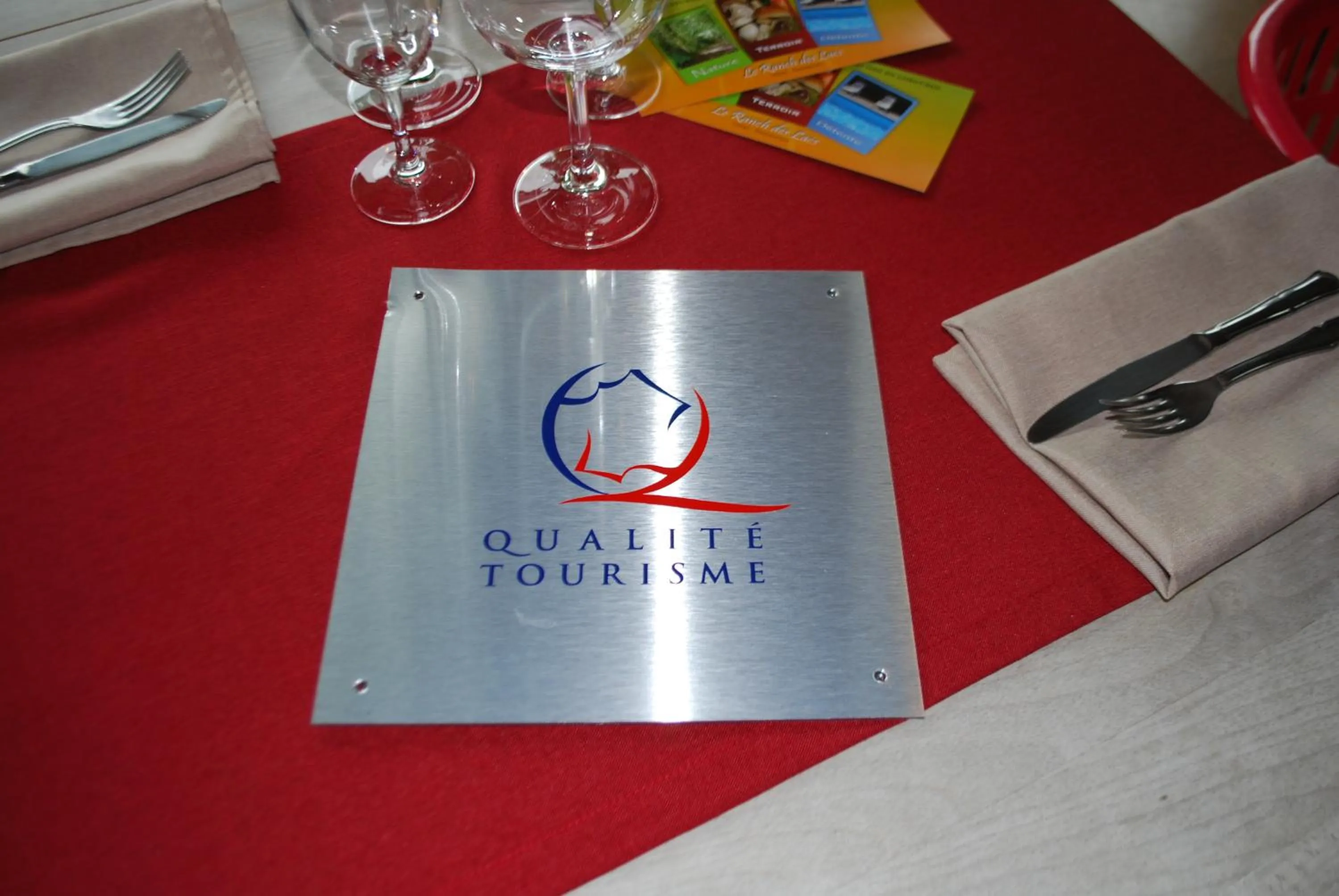Logo/Certificate/Sign in Le Ranch des Lacs