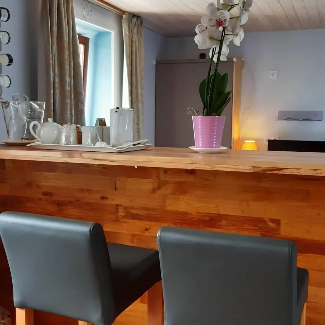 Lounge or bar in Le Ranch des Lacs