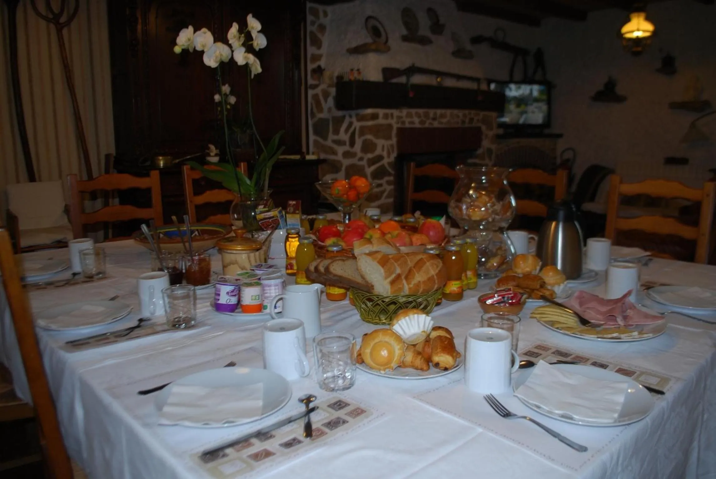 Restaurant/places to eat in Le Ranch des Lacs