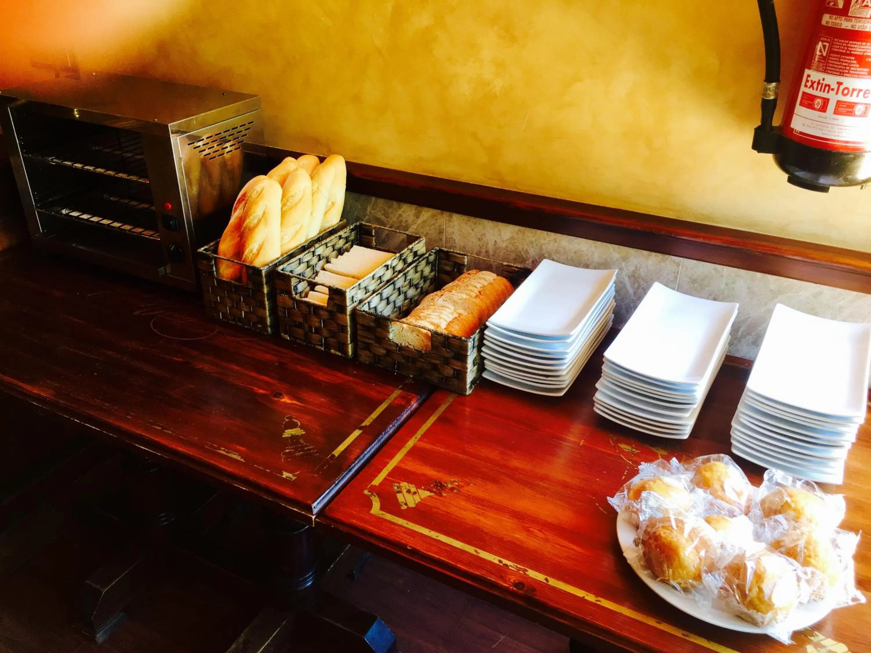 Property building in Hostal Juan Carlos