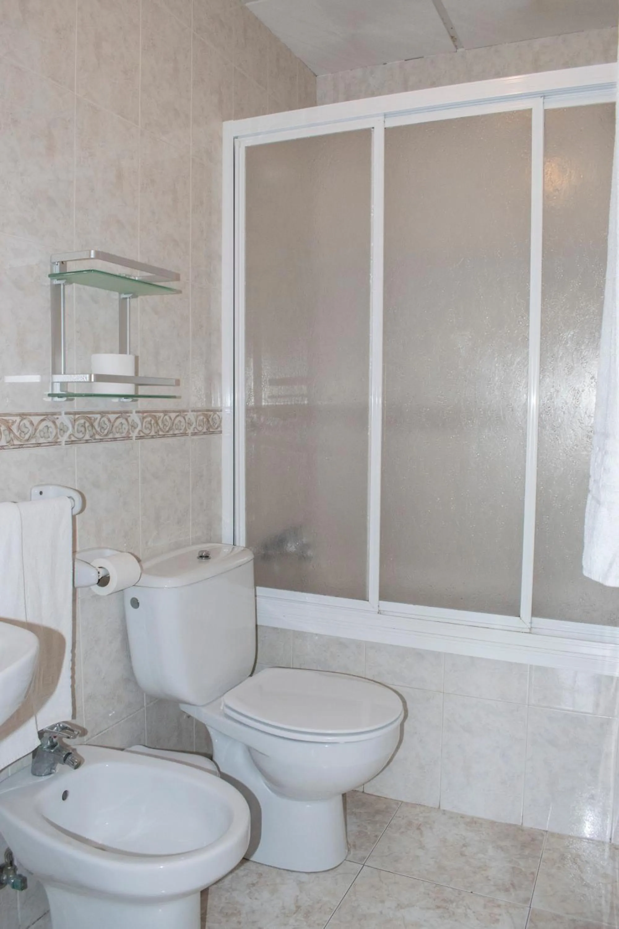 Bathroom in Hostal Juan Carlos