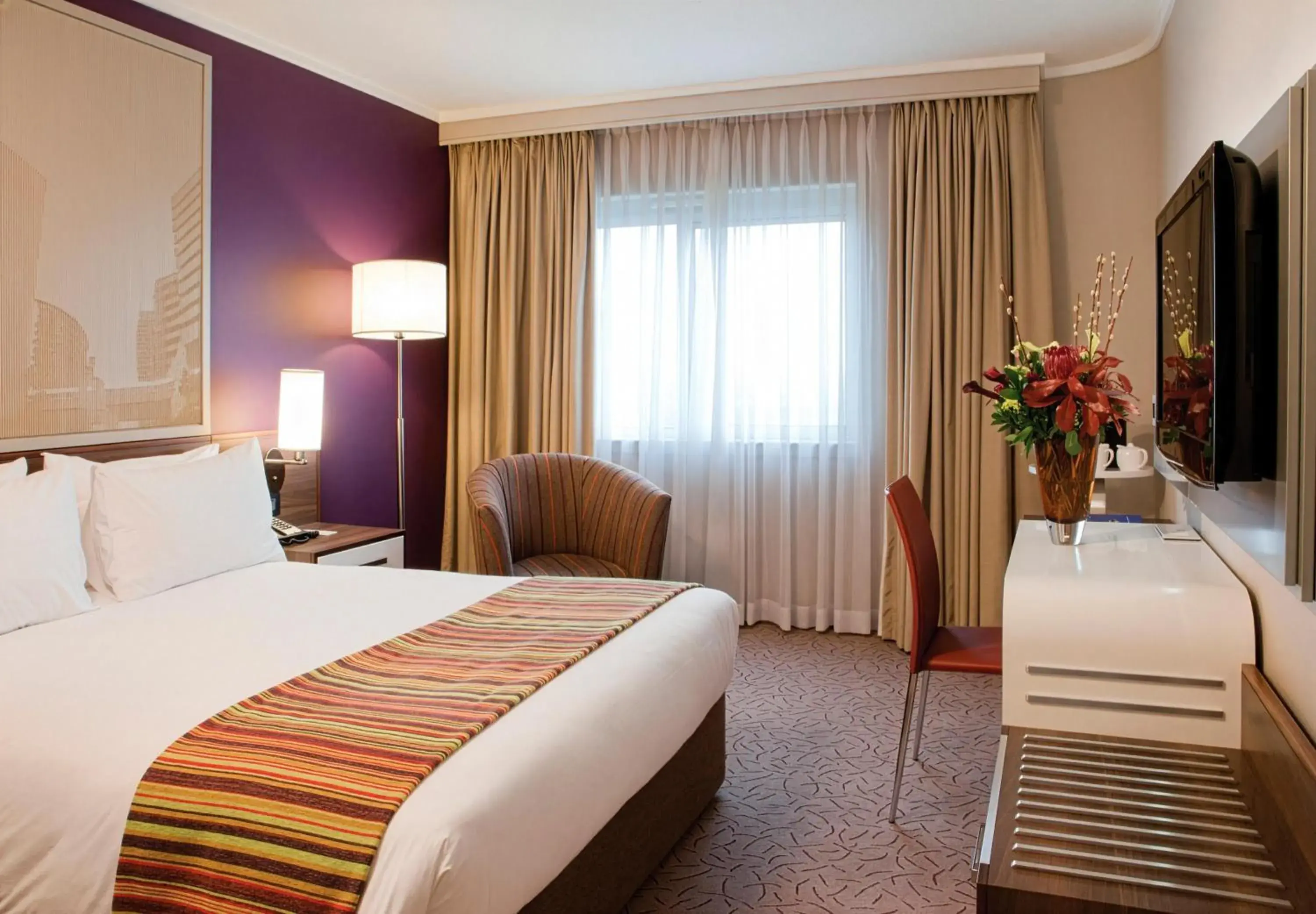 Standard Queen Room - Non Smoking in Garden Court Sandton City Standard Queen Room - Non Smoking in Garden Court Sandton City