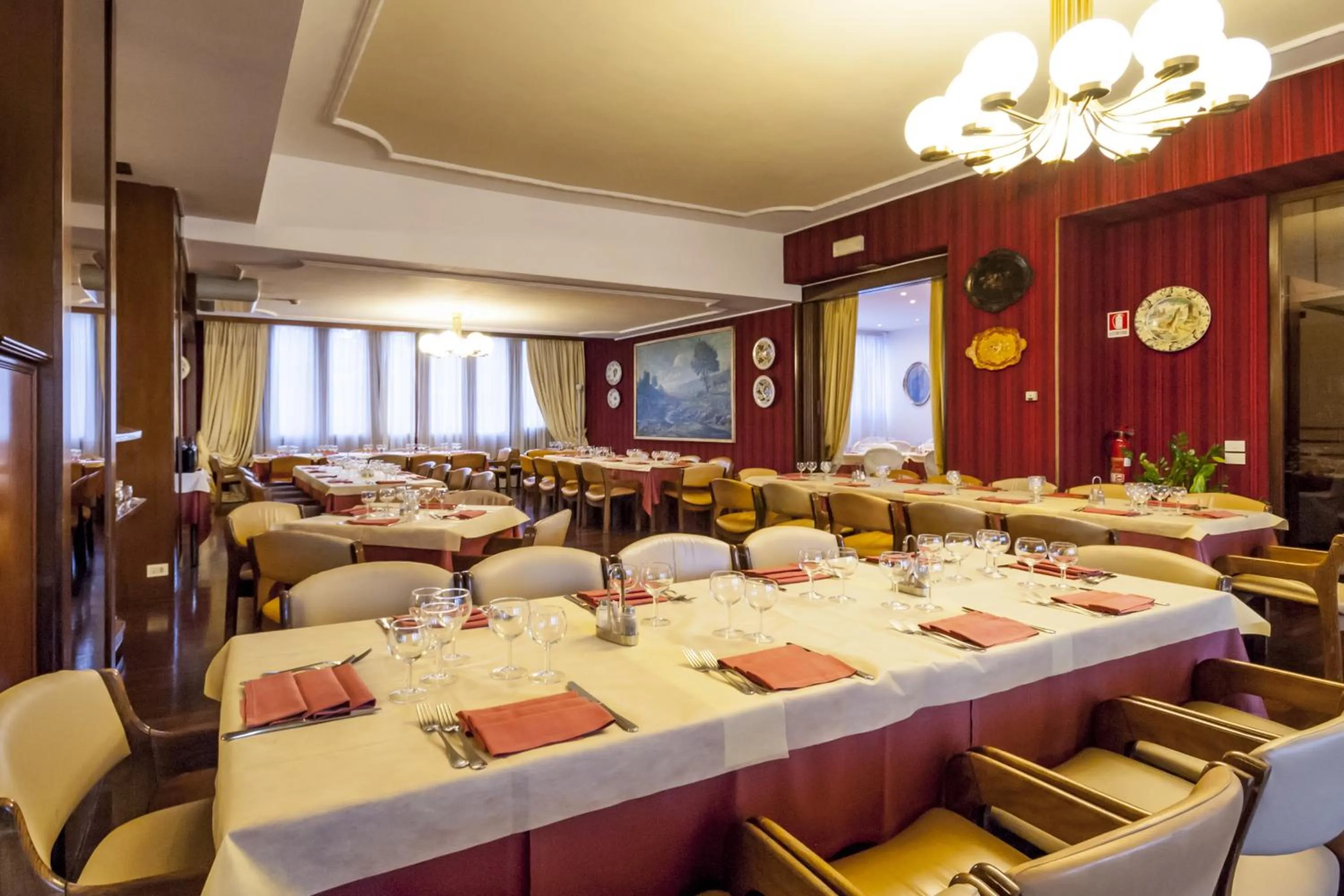 Restaurant/places to eat in Hotel Delta Florence