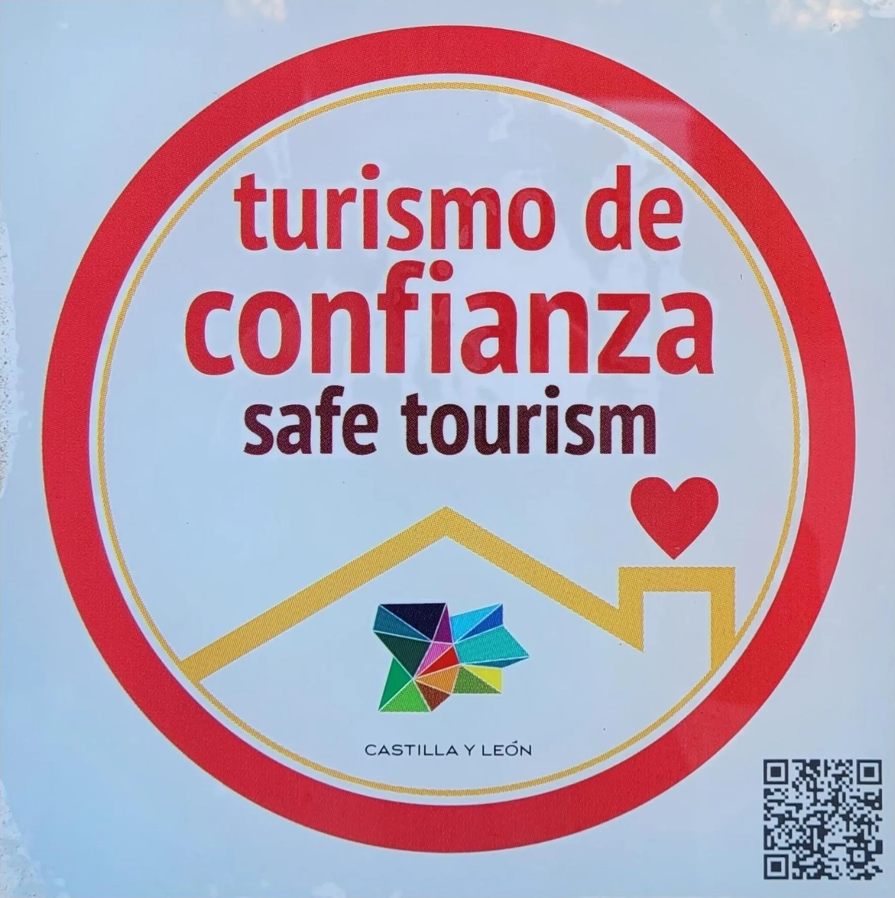 Logo/Certificate/Sign in Hotel Leonor Mirón