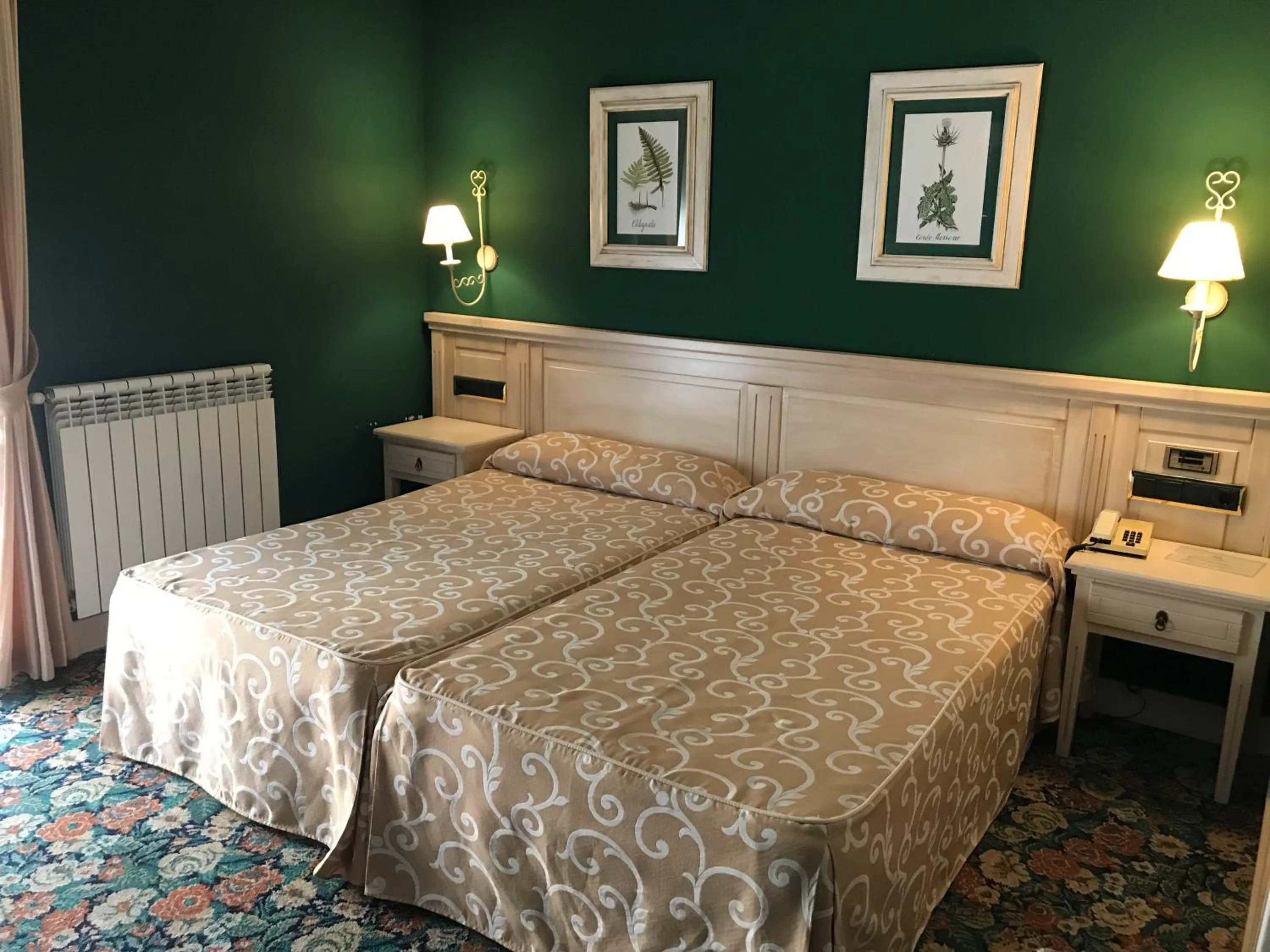 Photo of the whole room, Bed in Hotel Leonor Mirón