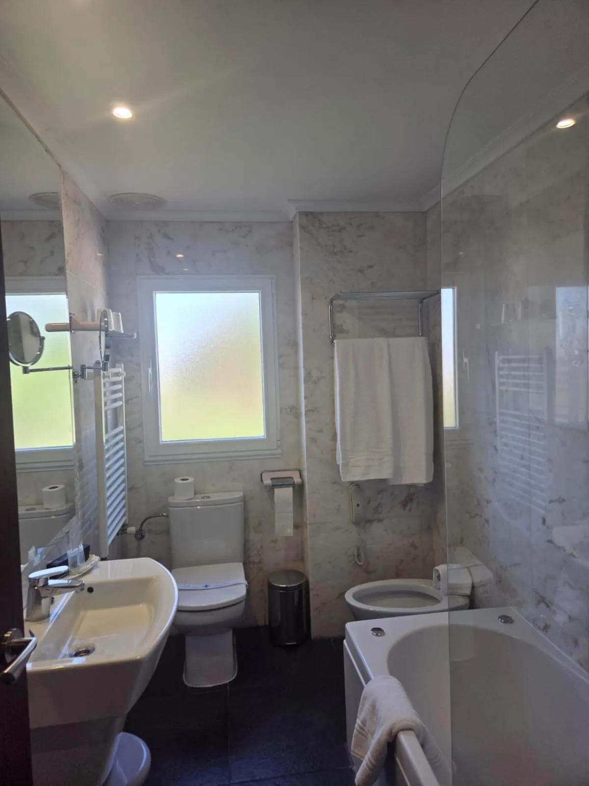 Hot Tub in Hotel Leonor Mirón