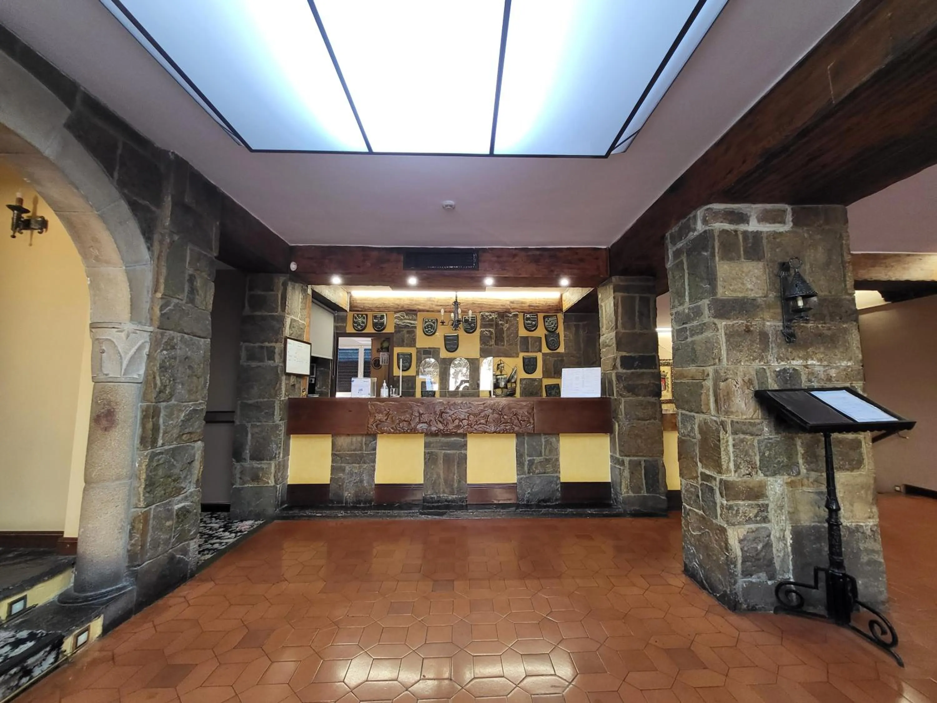 Lobby or reception in Hotel Leonor Mirón