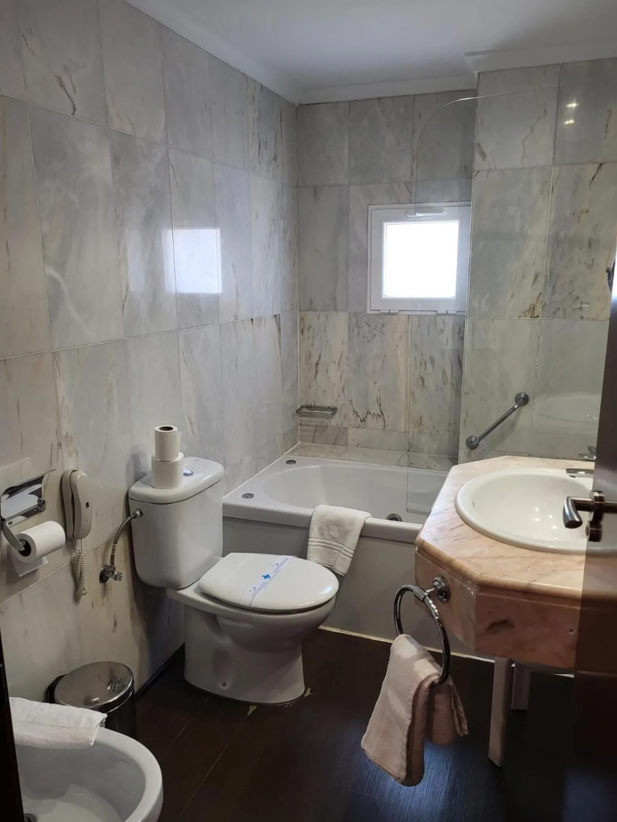 Hot Tub in Hotel Leonor Mirón