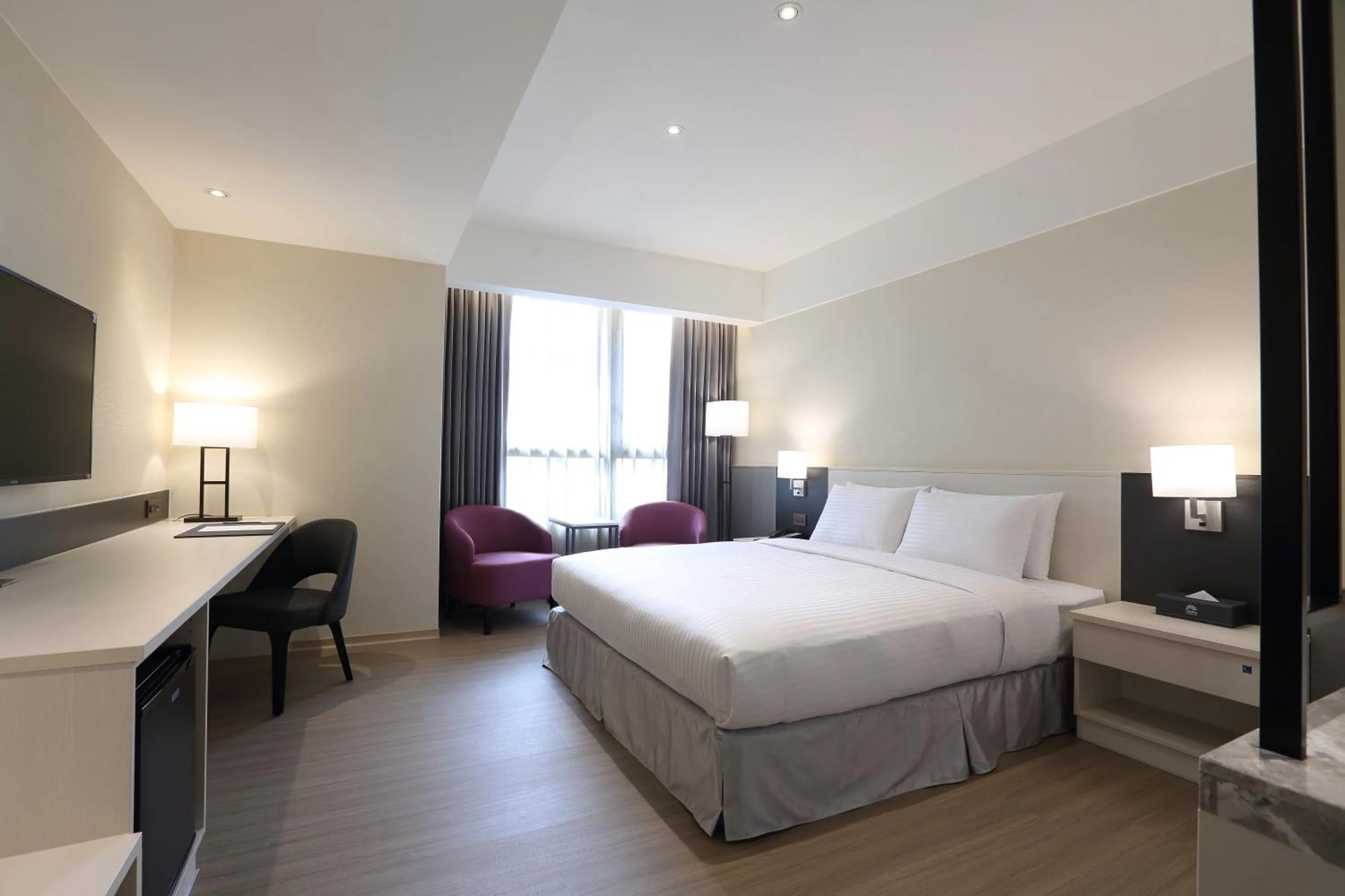 Bed in Full Kind Hotel