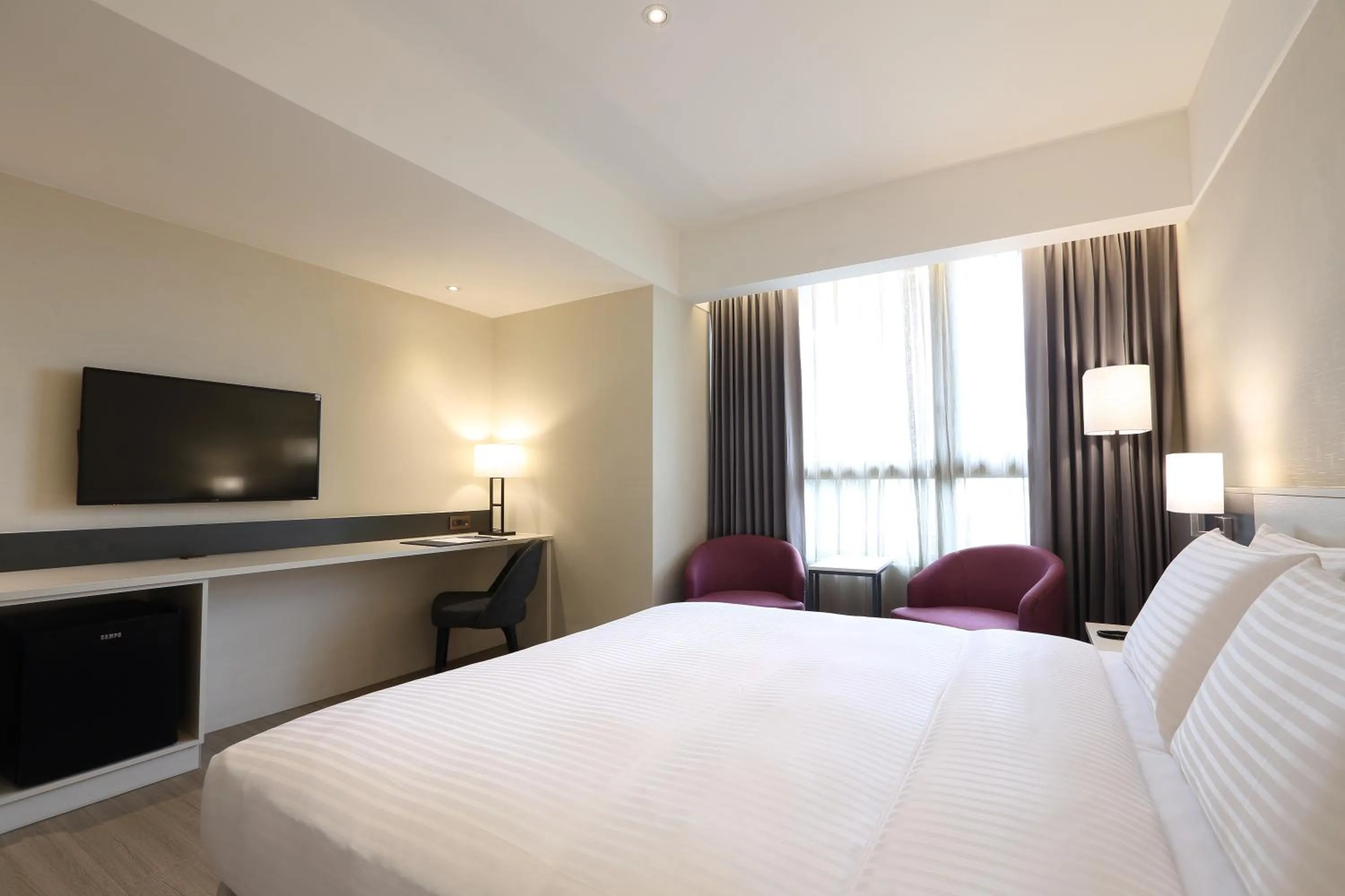 Bed in Full Kind Hotel