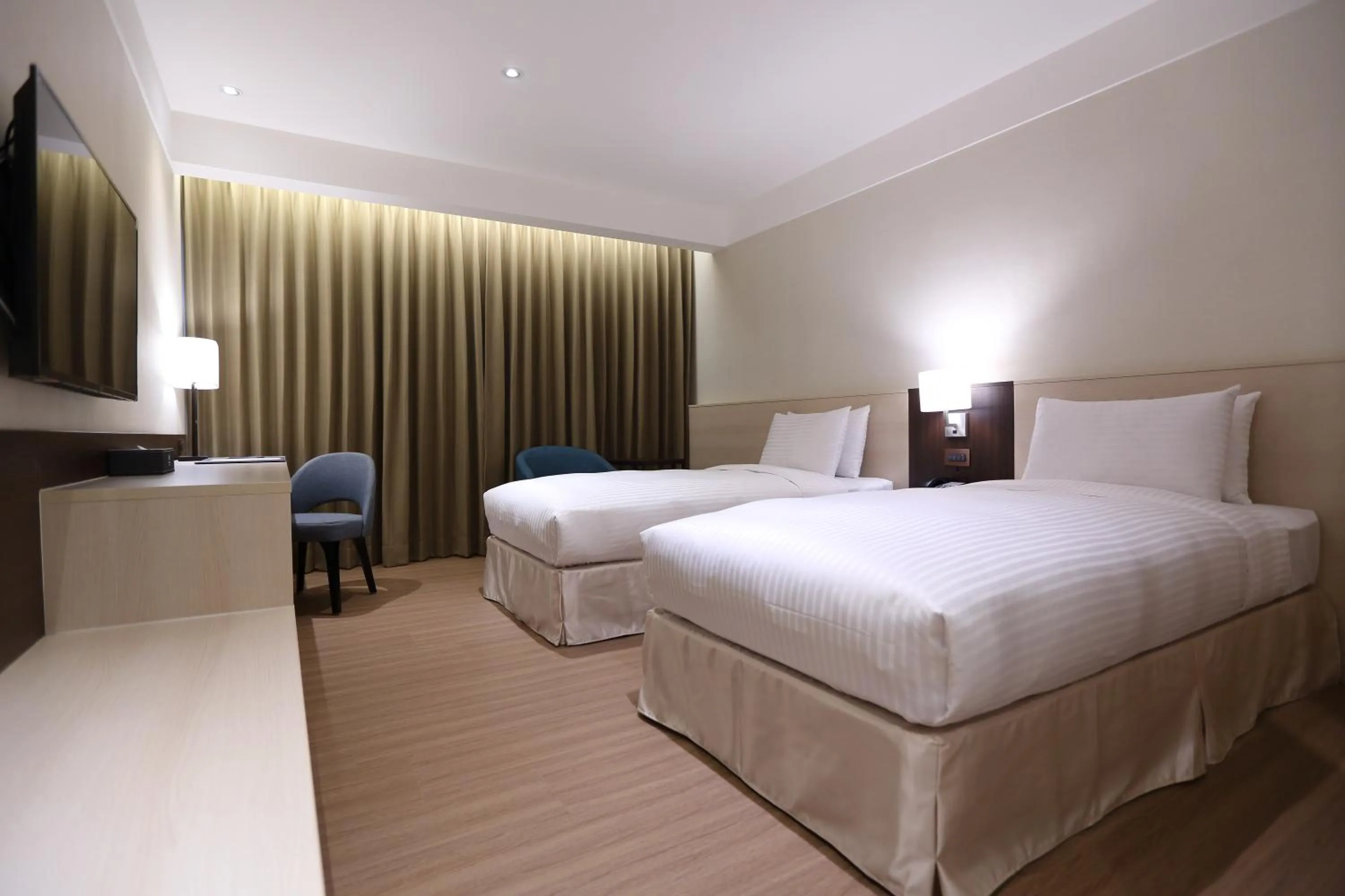 Bed in Full Kind Hotel