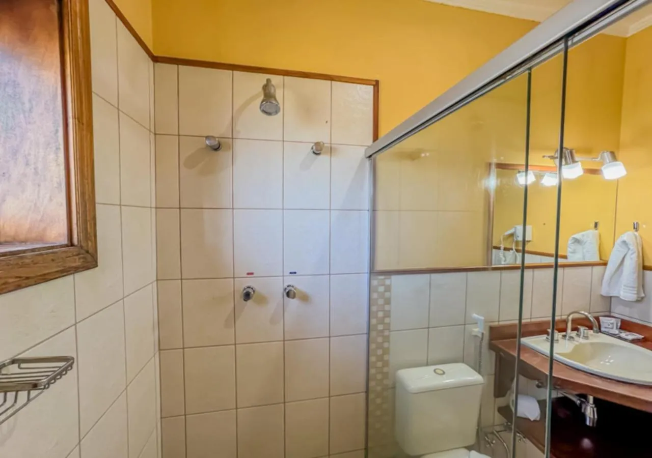 Bathroom in Pousada Victoria Villa By Nacional Inn - A 800 metros da Vila Capivari