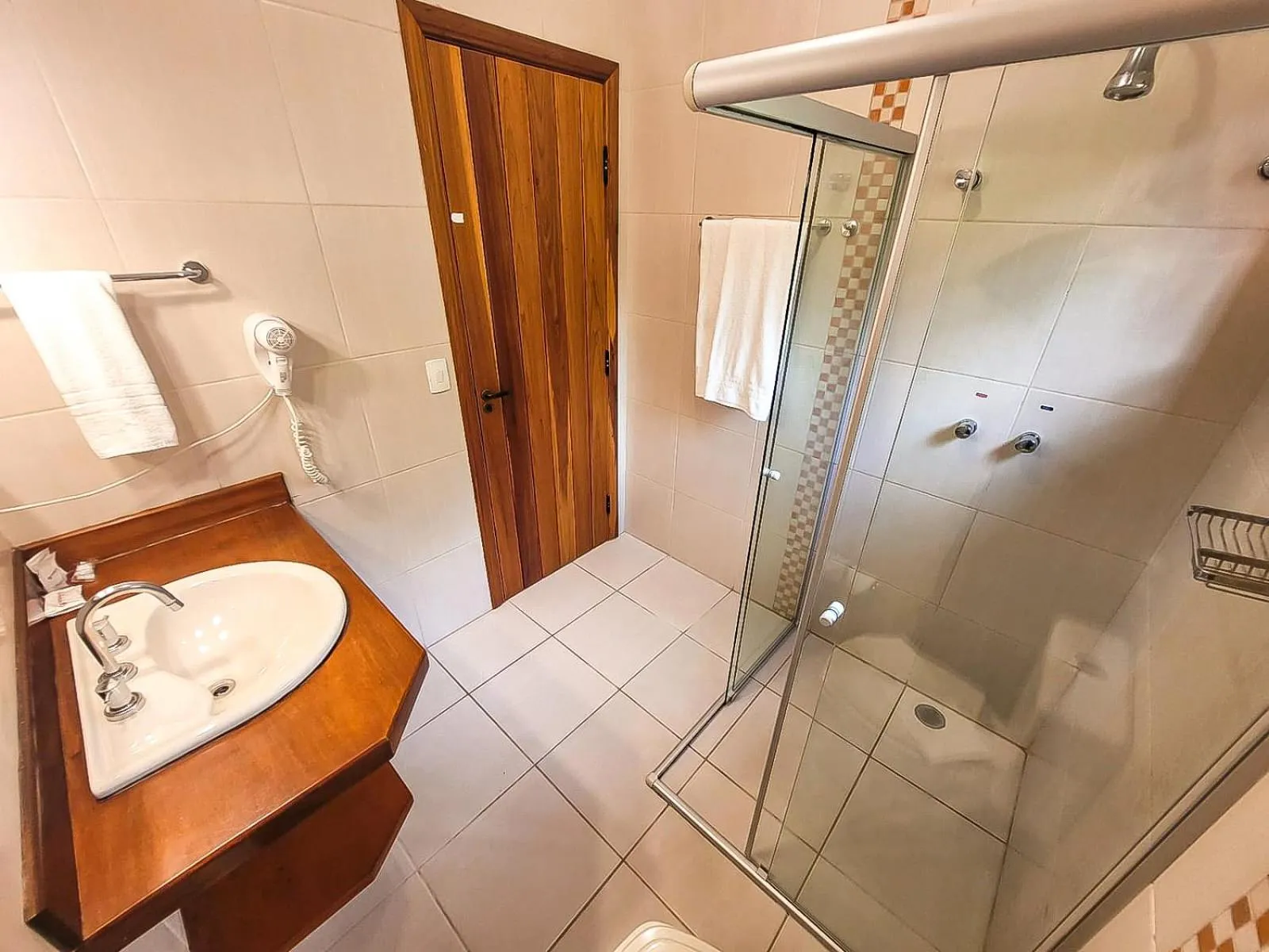 Bathroom in Pousada Victoria Villa By Nacional Inn - A 800 metros da Vila Capivari