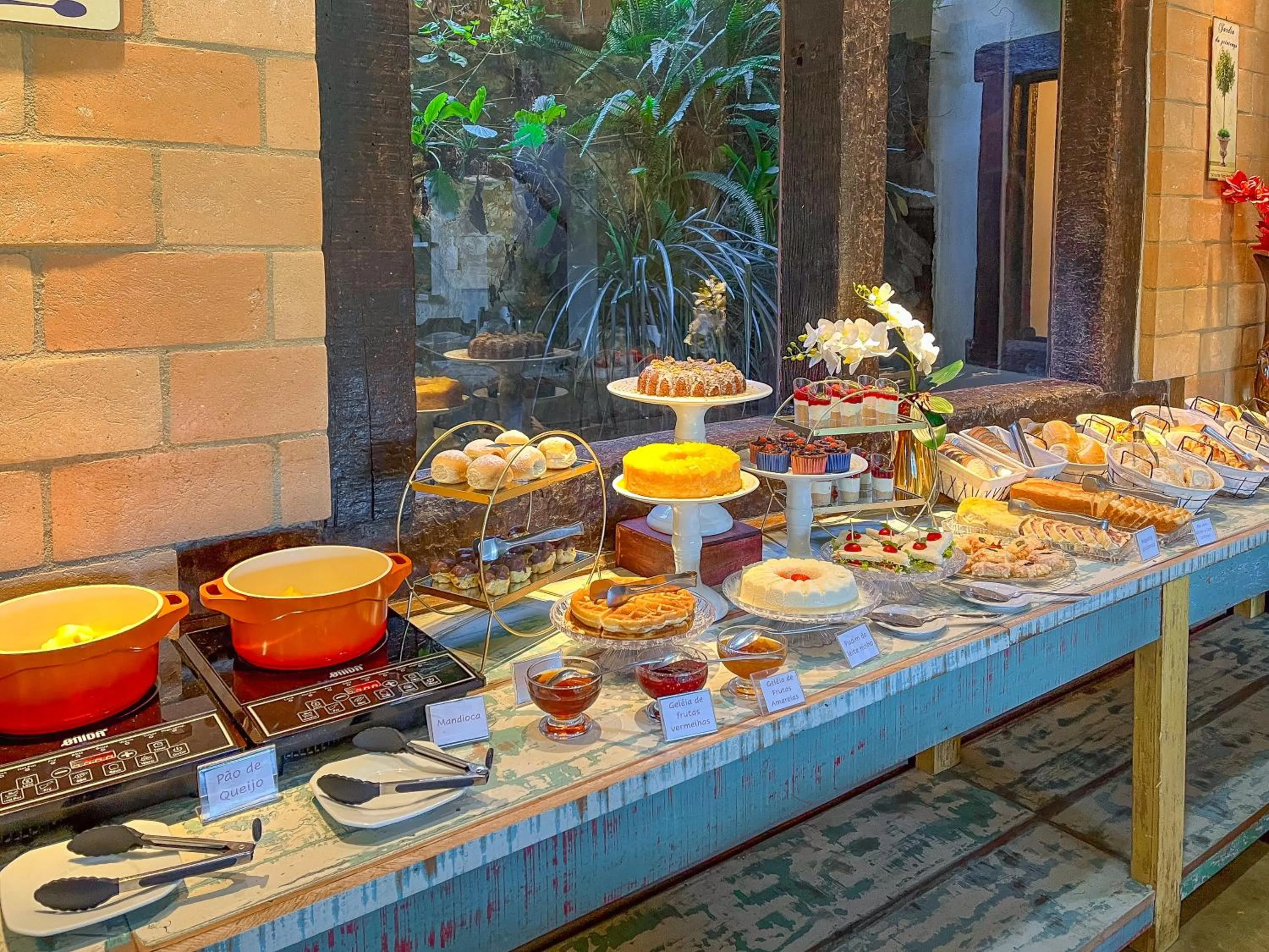 Breakfast in Pousada Victoria Villa By Nacional Inn - A 800 metros da Vila Capivari