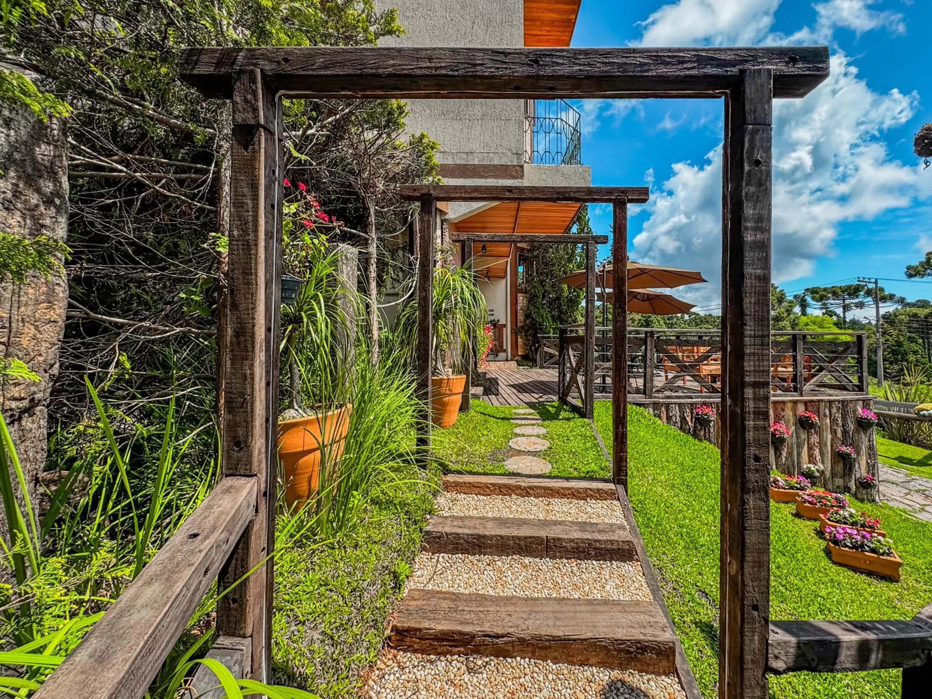 Garden view in Pousada Victoria Villa By Nacional Inn - A 800 metros da Vila Capivari