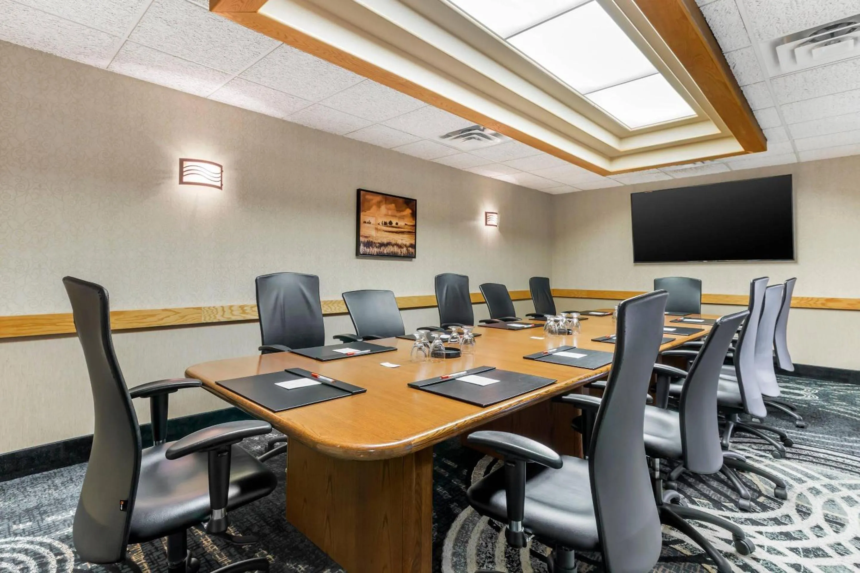 Meeting/conference room in Clarion Hotel & Suites