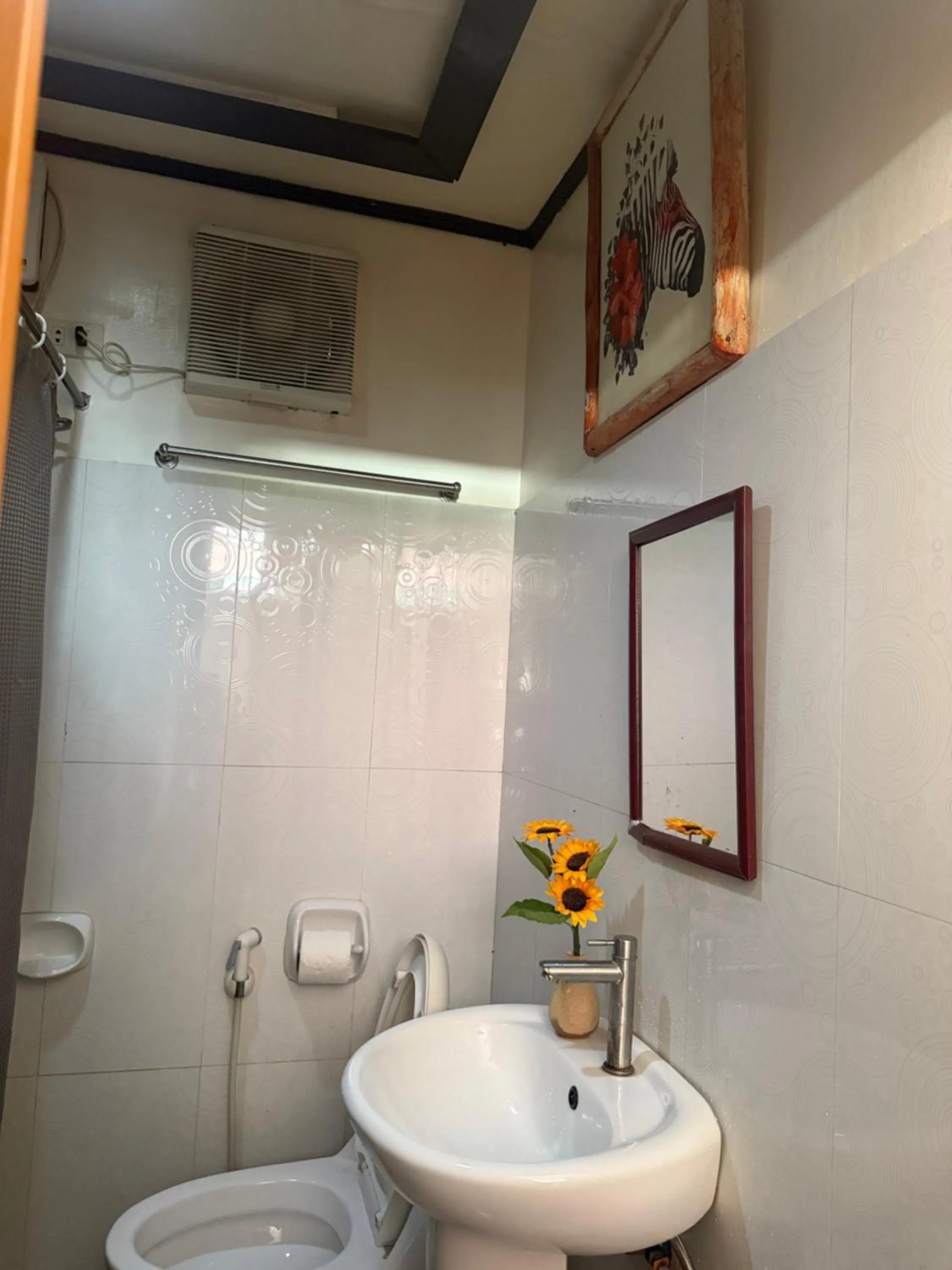 Lolo Bob's Bed And Breakfast