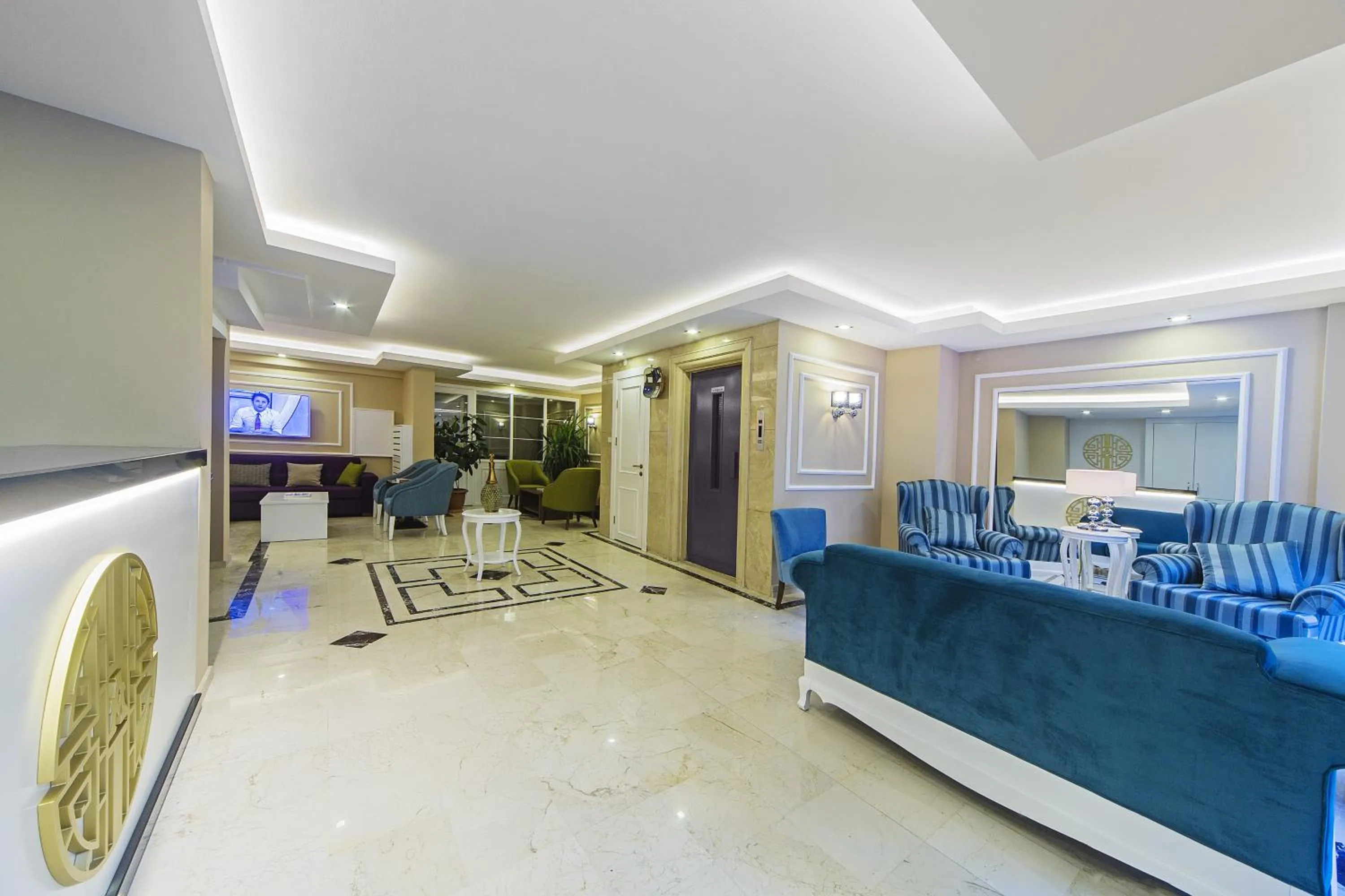 Lobby or reception in Pera Arya Hotel