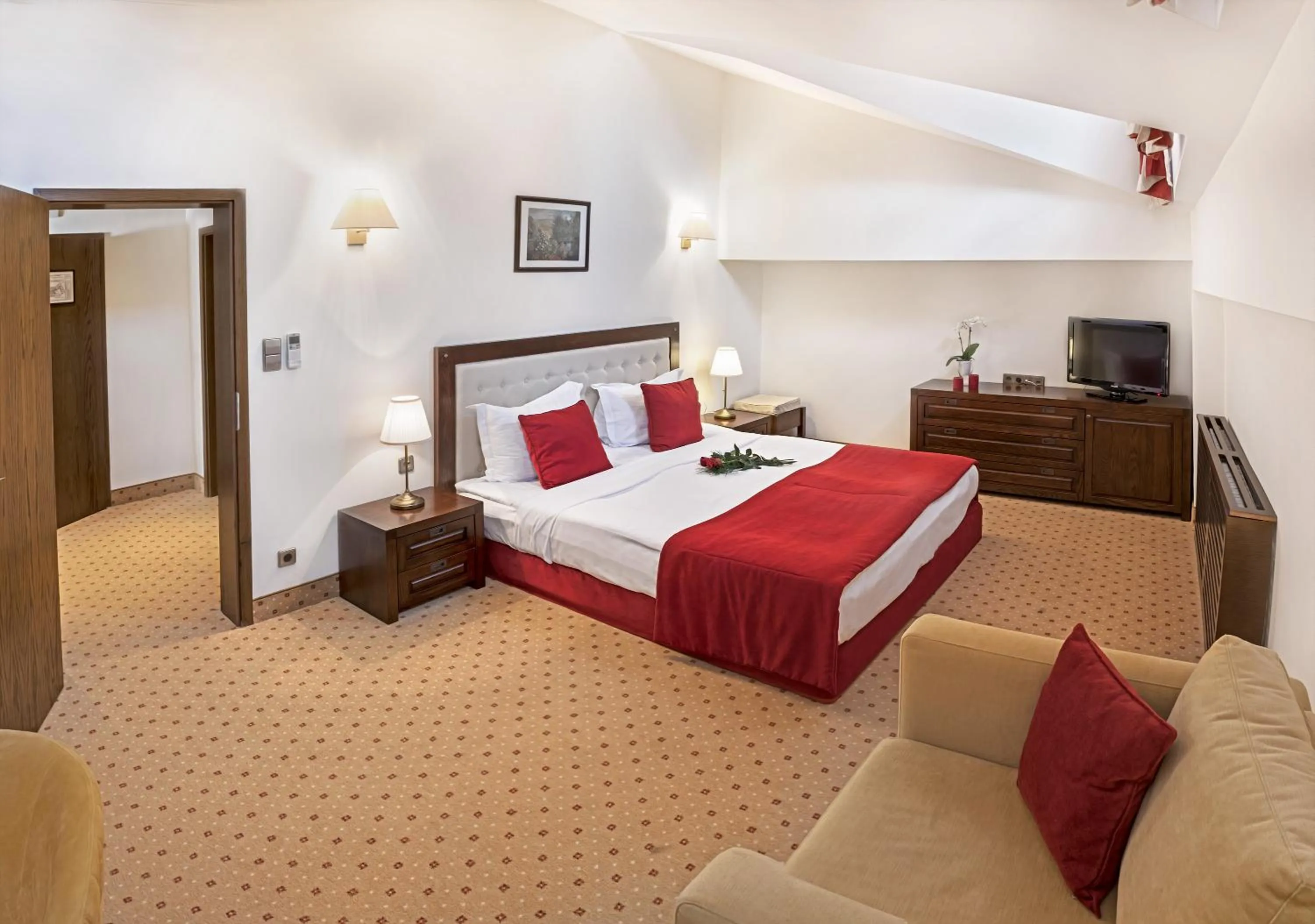 Photo of the whole room, Bed in Hotel Yastrebets Wellness & Spa