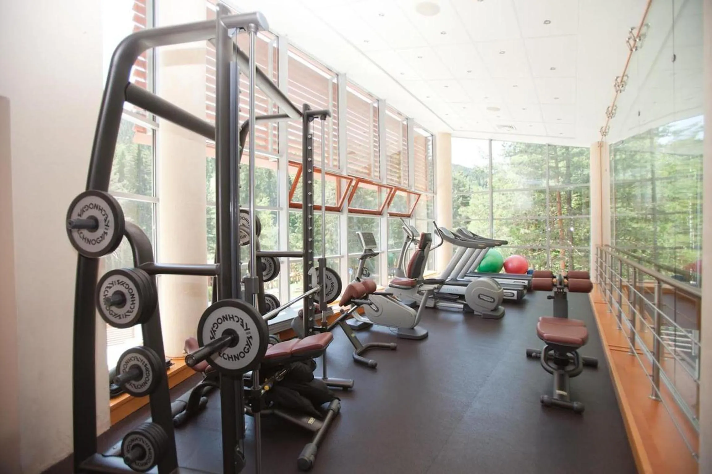 Fitness centre/facilities in Hotel Yastrebets Wellness & Spa