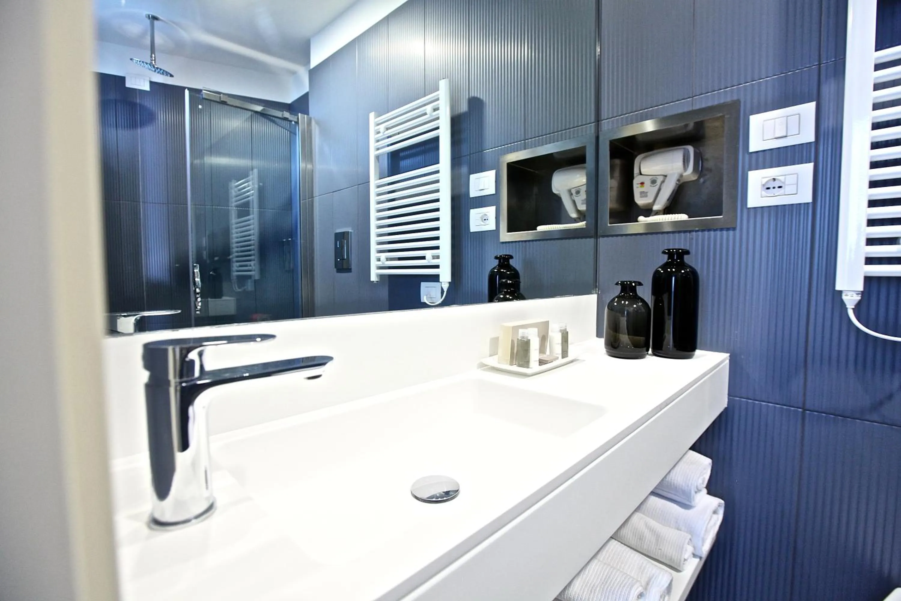 Toilet in Hotel Ambassador