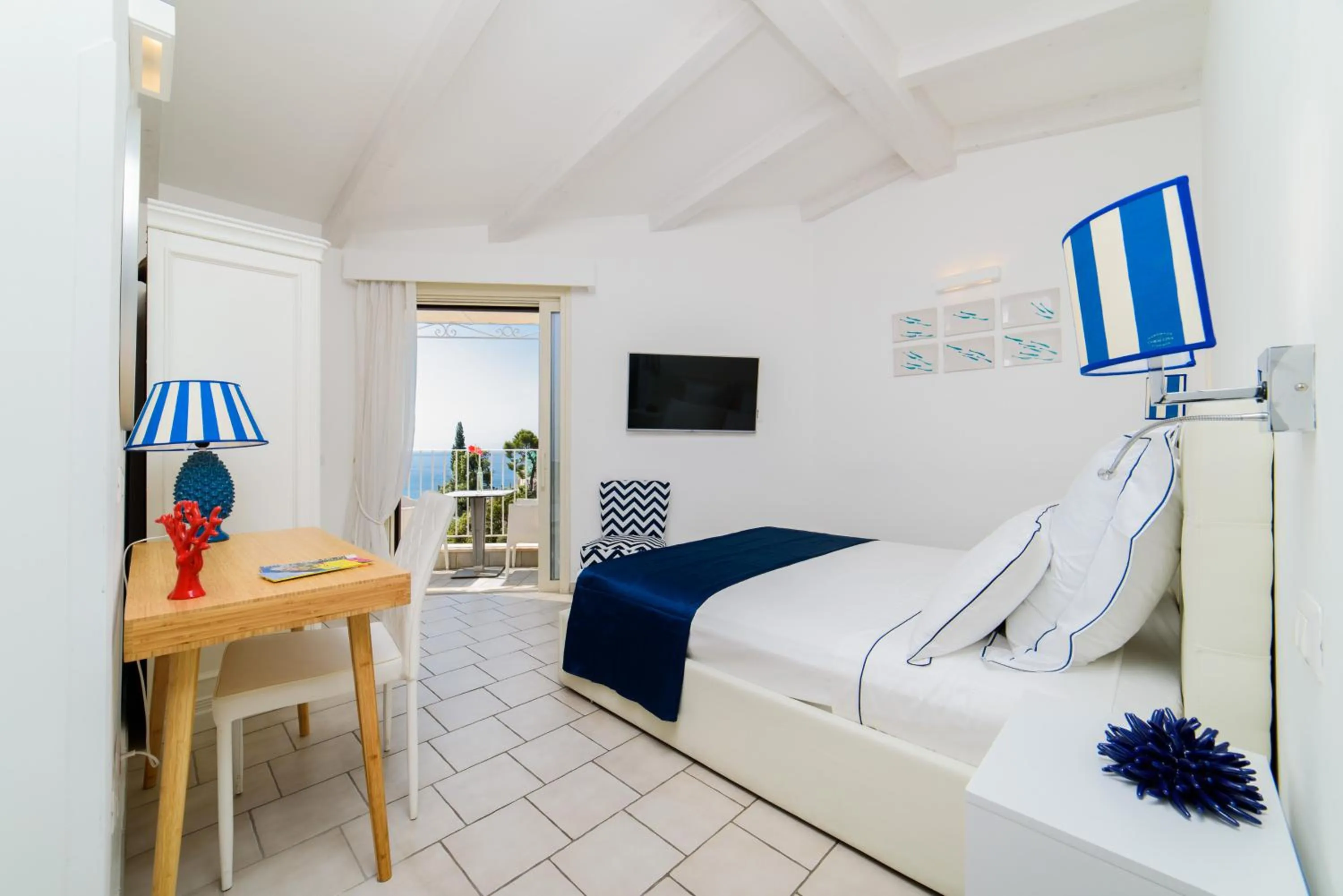 View (from property/room), Bed in Residenza Al Pesce D'Oro