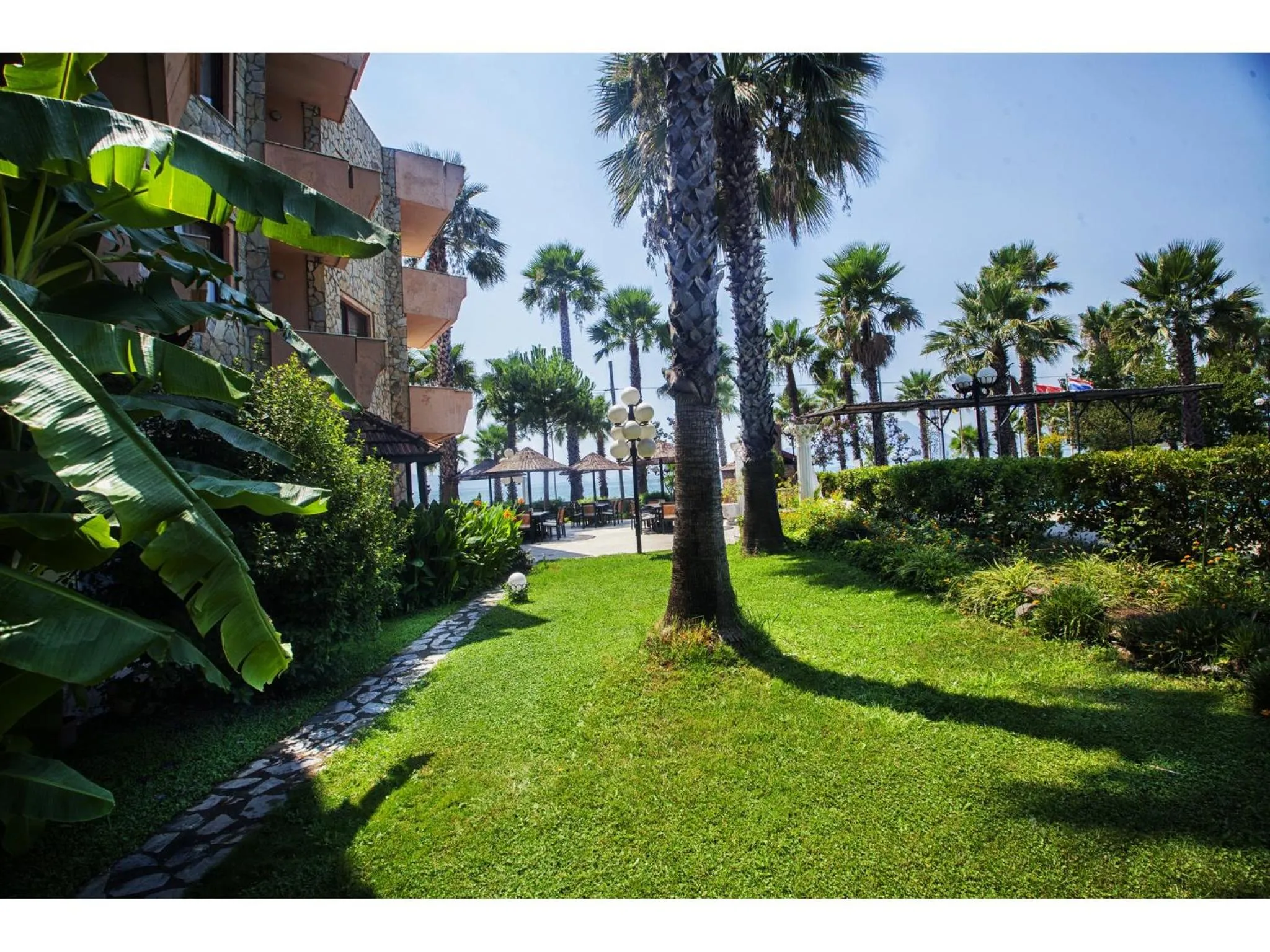 Garden view in Panorama Plaza
