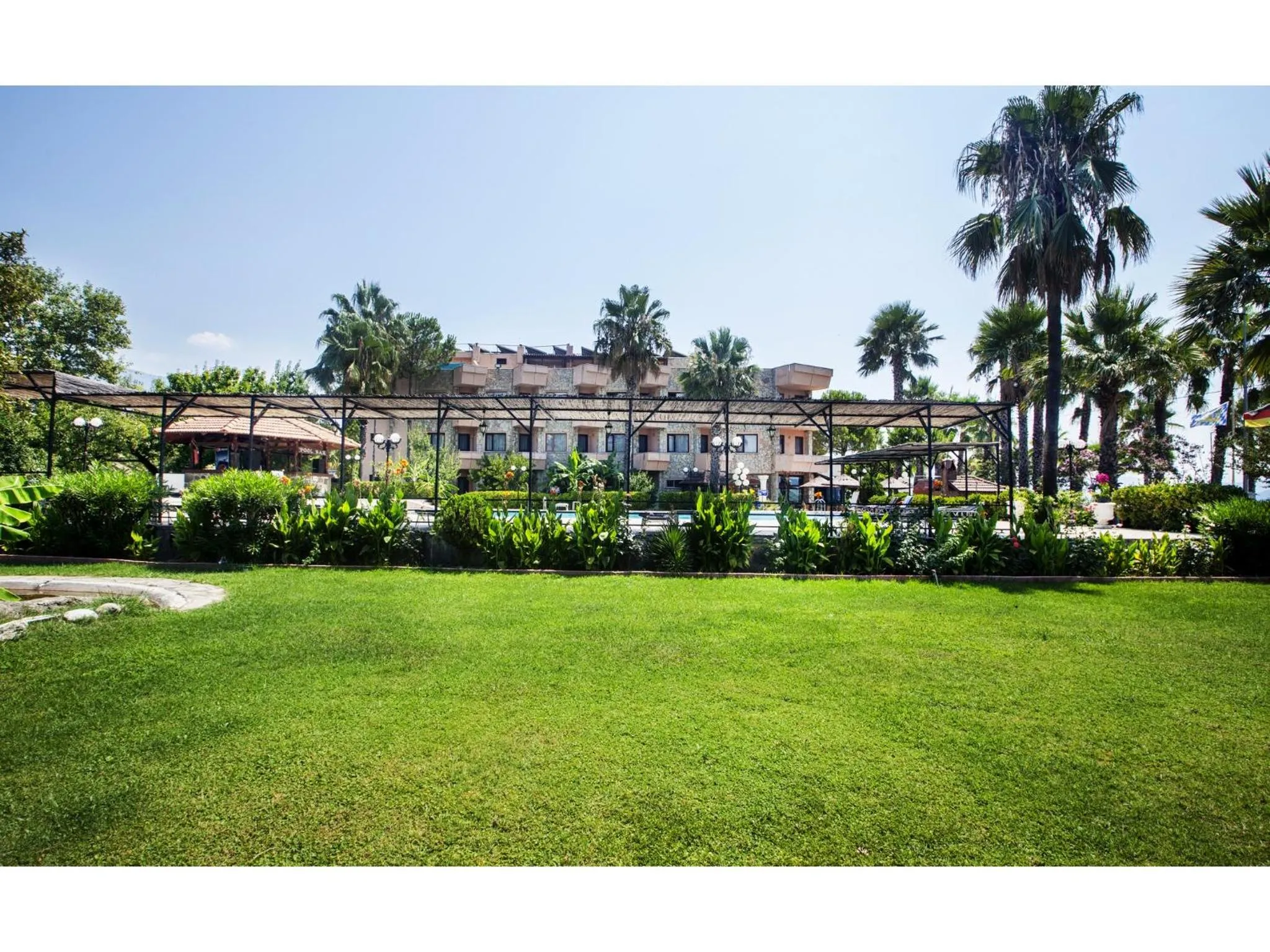 Garden view in Panorama Plaza