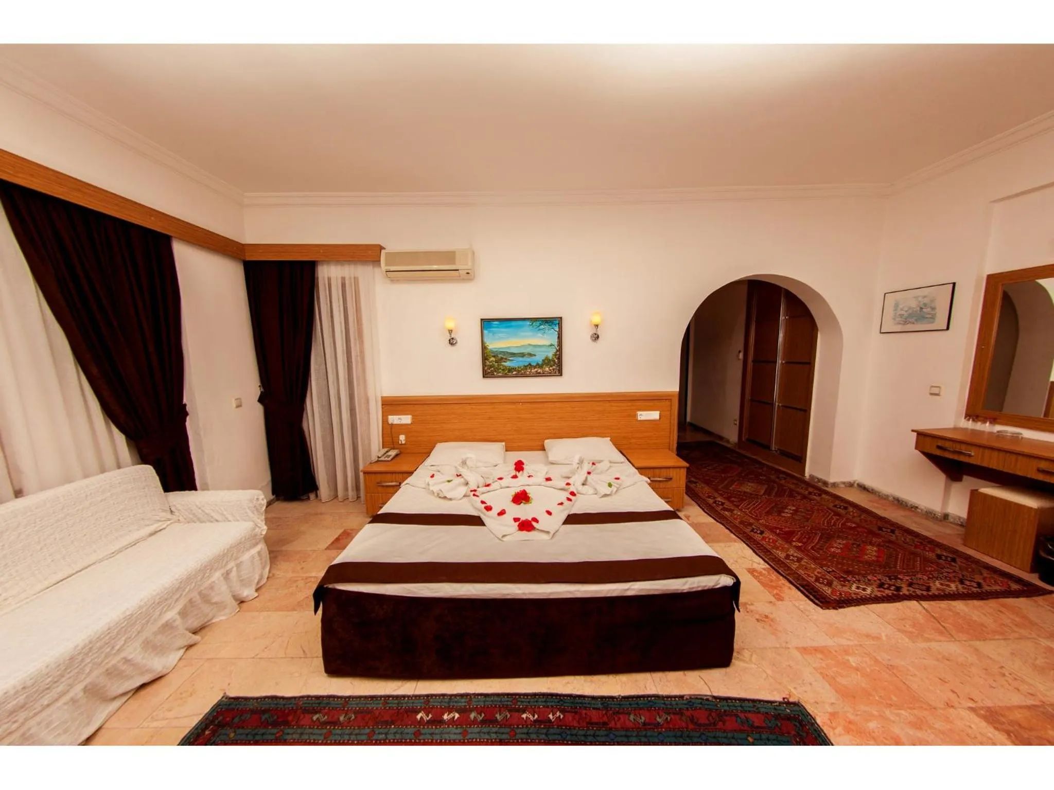 Bedroom, Bed in Panorama Plaza