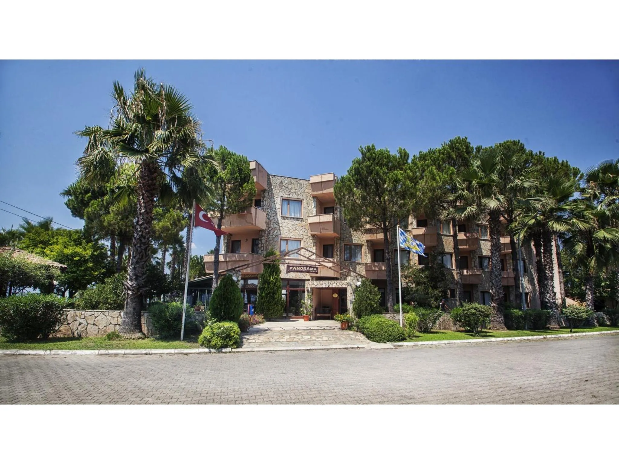 Street view in Panorama Plaza