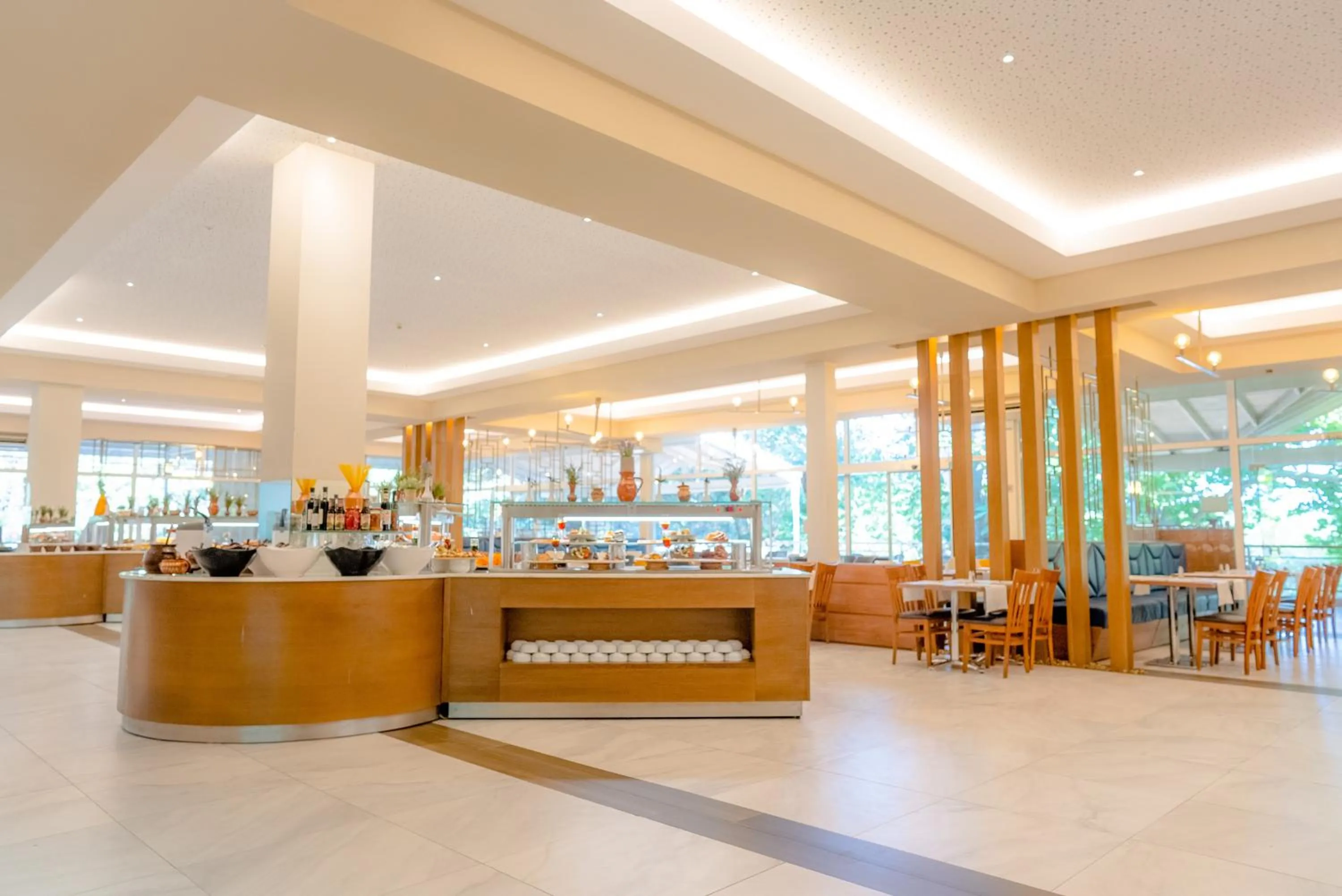 Restaurant/places to eat in Vita Park Hotel & Aqua Park