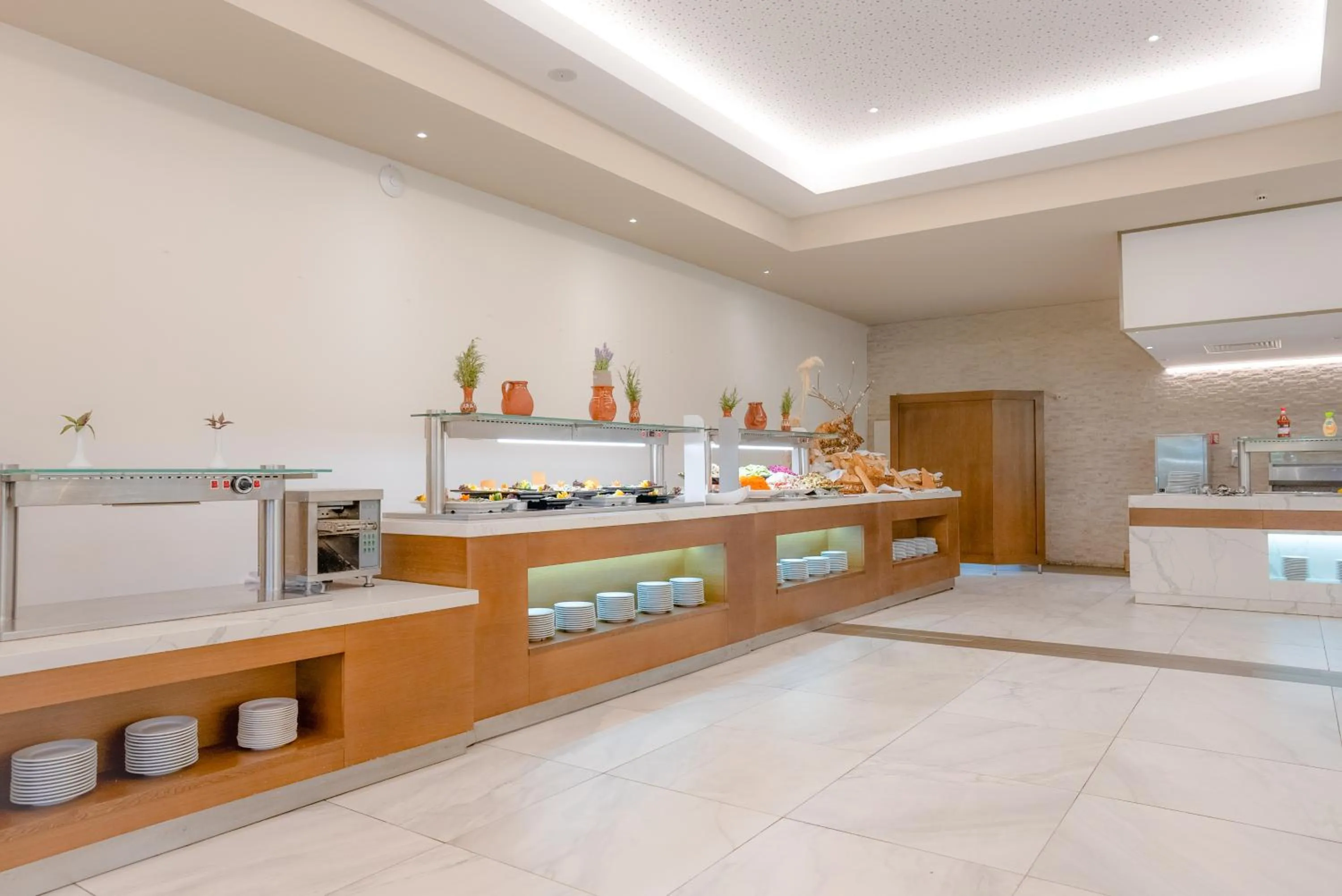 Restaurant/places to eat in Vita Park Hotel & Aqua Park