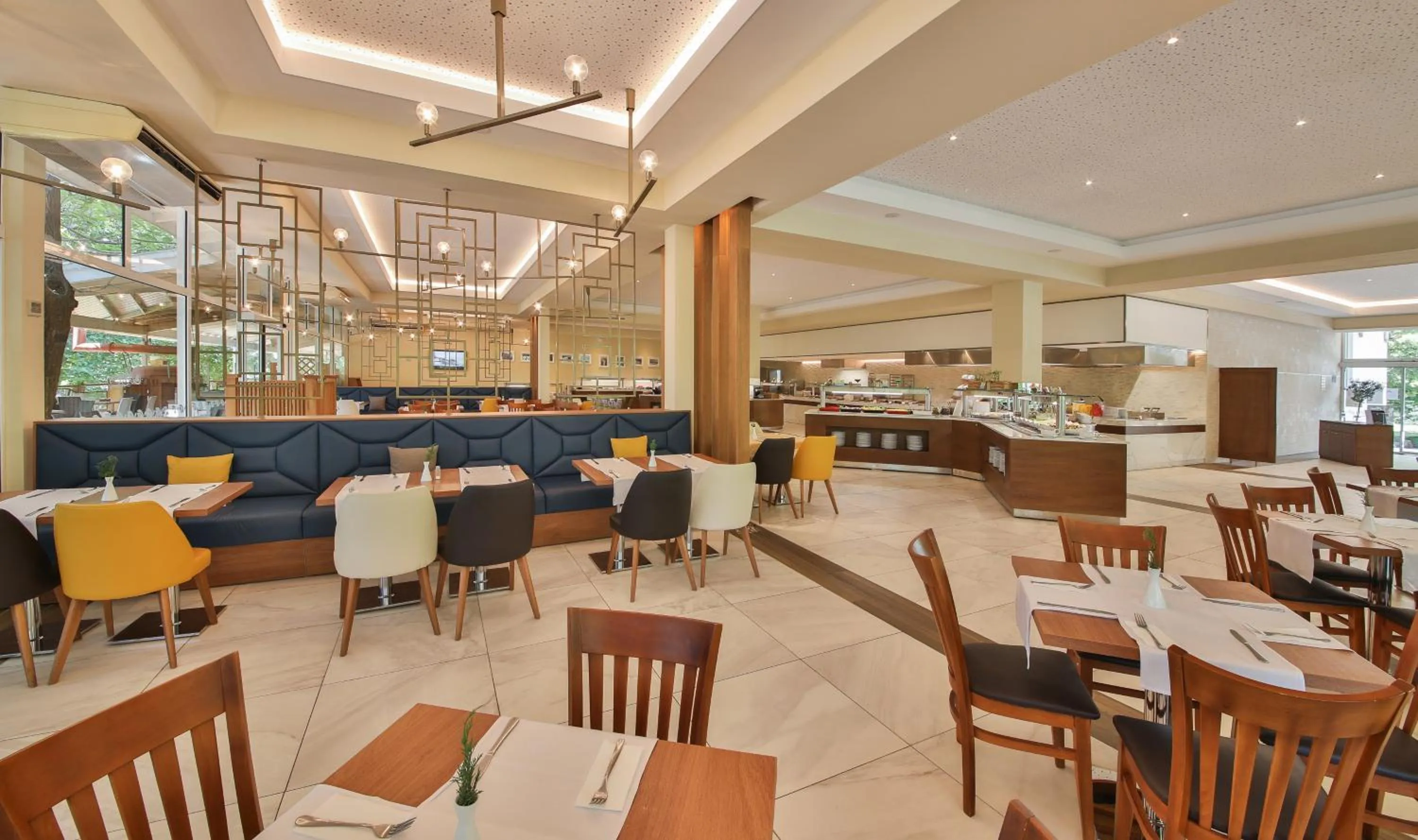 Restaurant/places to eat in Vita Park Hotel & Aqua Park