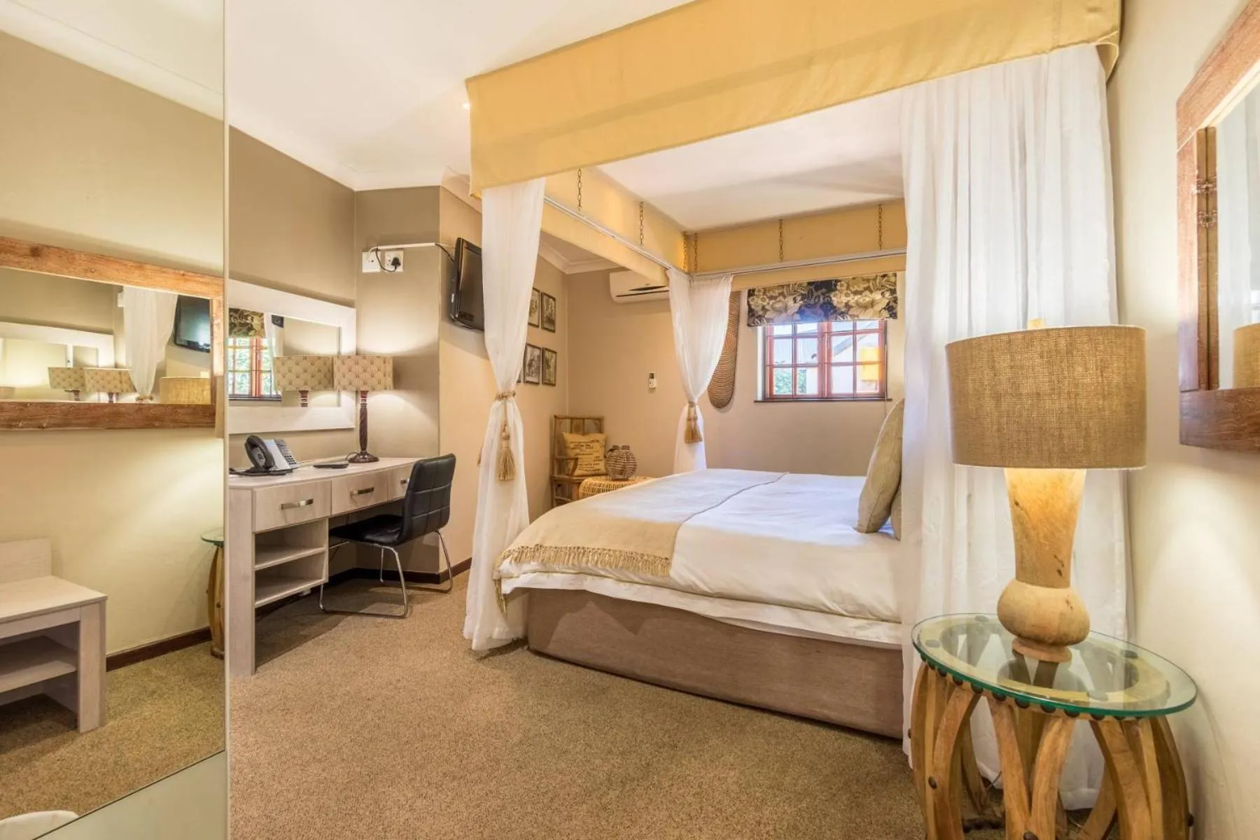 Bed in Constantia Hotel and Conference Centre