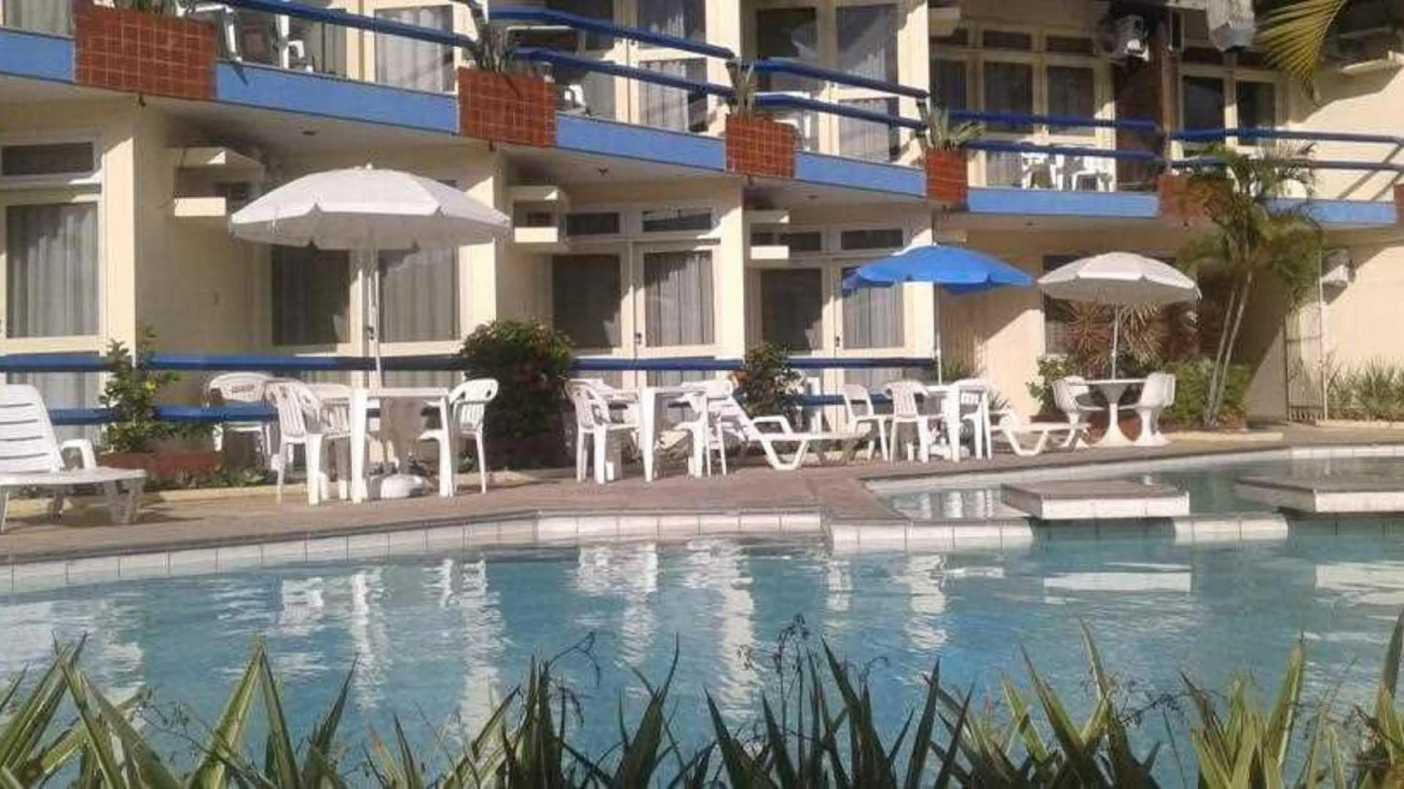 Swimming pool in MK Express Hotel